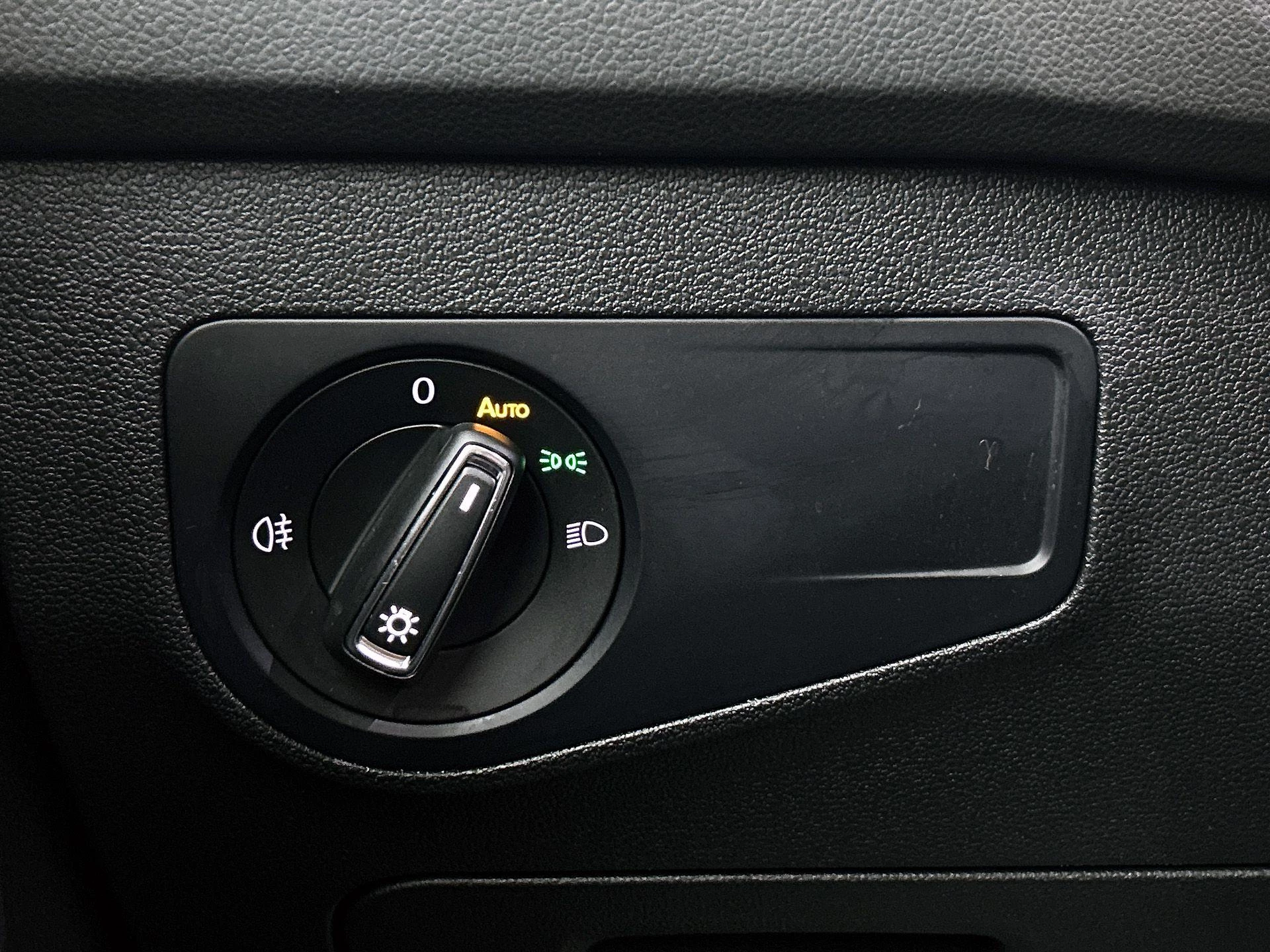 Volkswagen-Tiguan-image-22