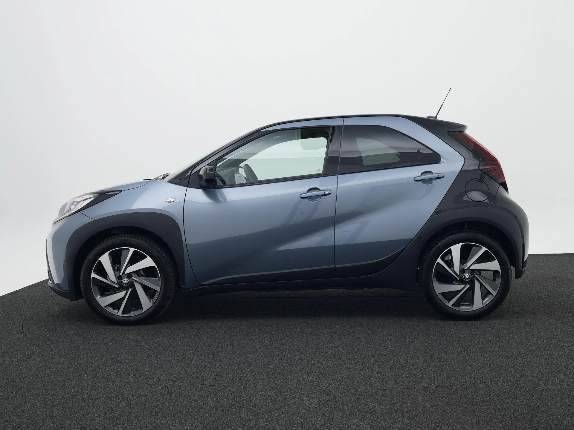 Toyota Aygo X 1.0 VVT-i MT Envy