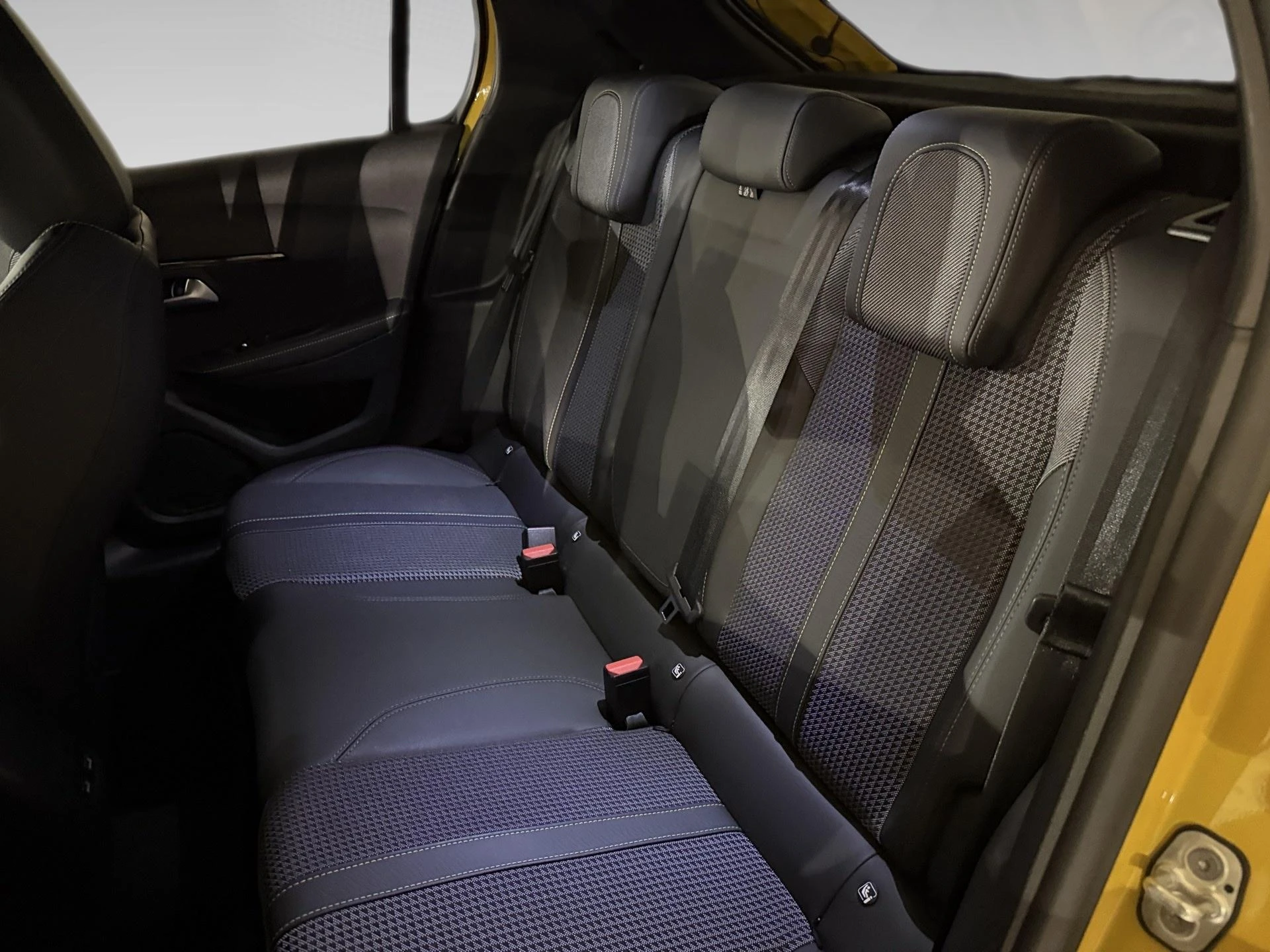 Peugeot-208-image-10