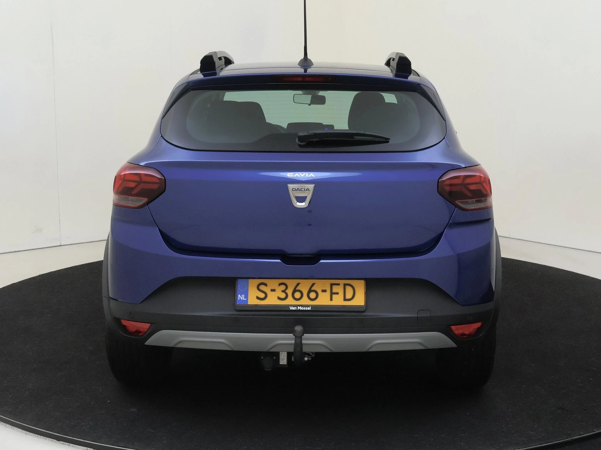 Dacia-Sandero Stepway-image-6