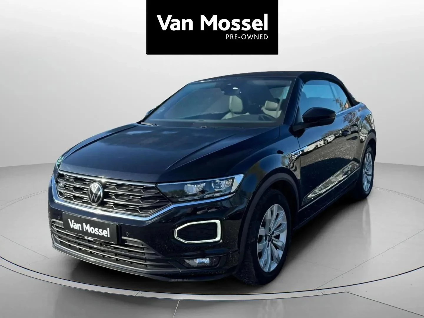 Volkswagen-T-Roc-image-0