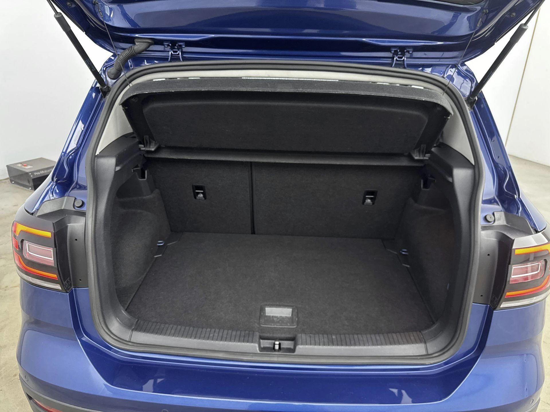 Volkswagen-T-Cross-image-19