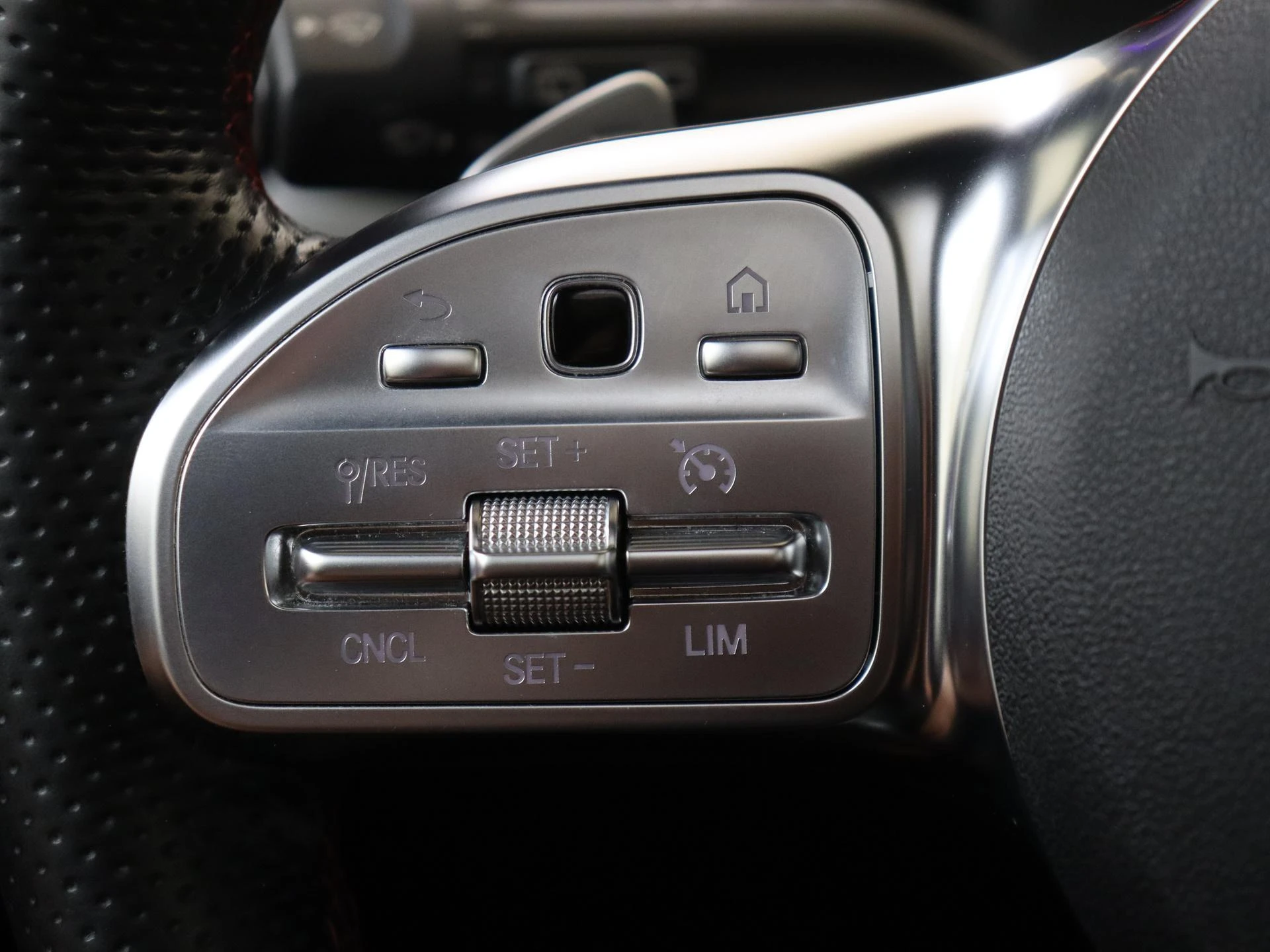 Mercedes-Benz A-Klasse 250 e Premium Plus