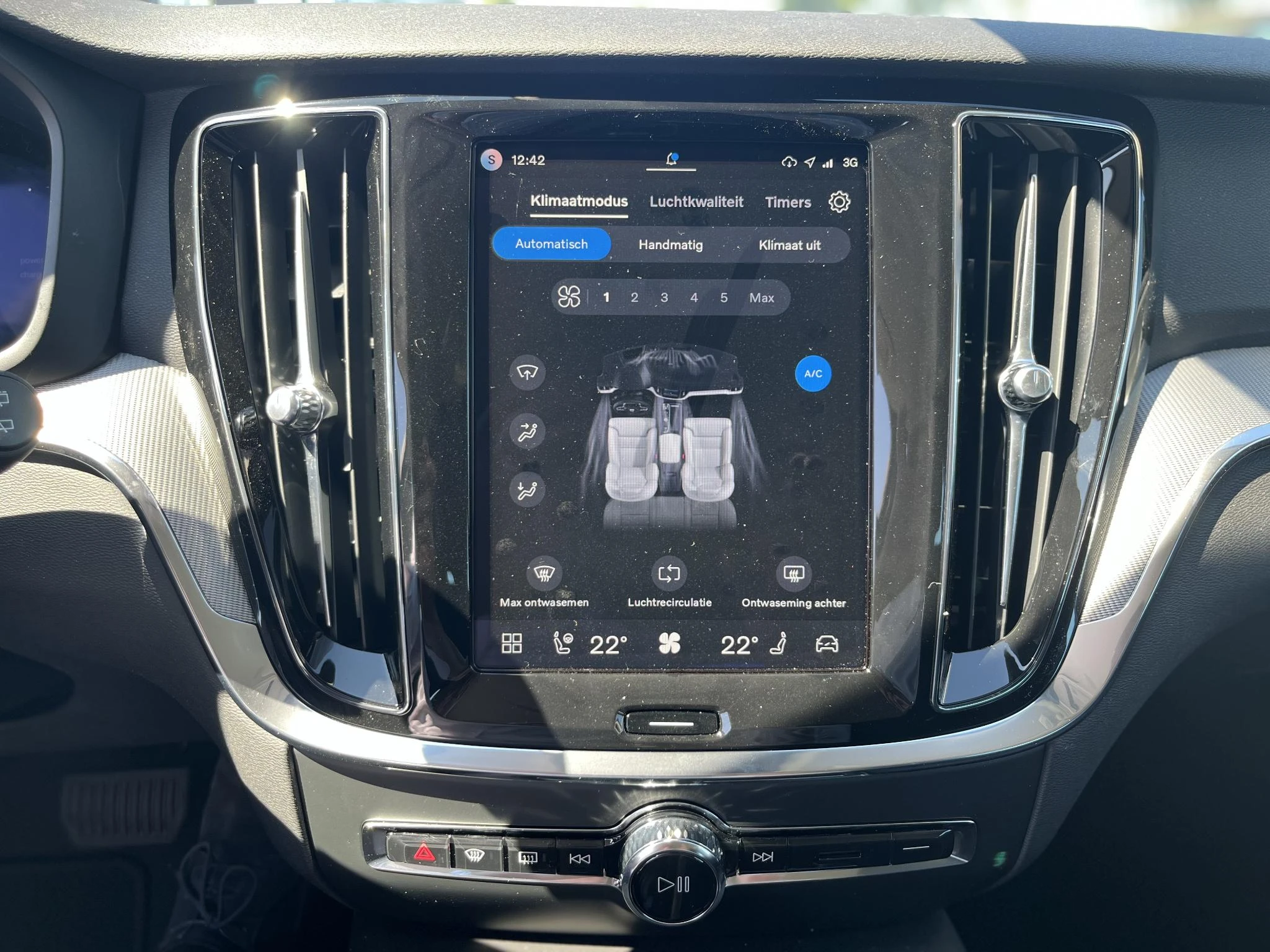 Volvo-V60-image-26