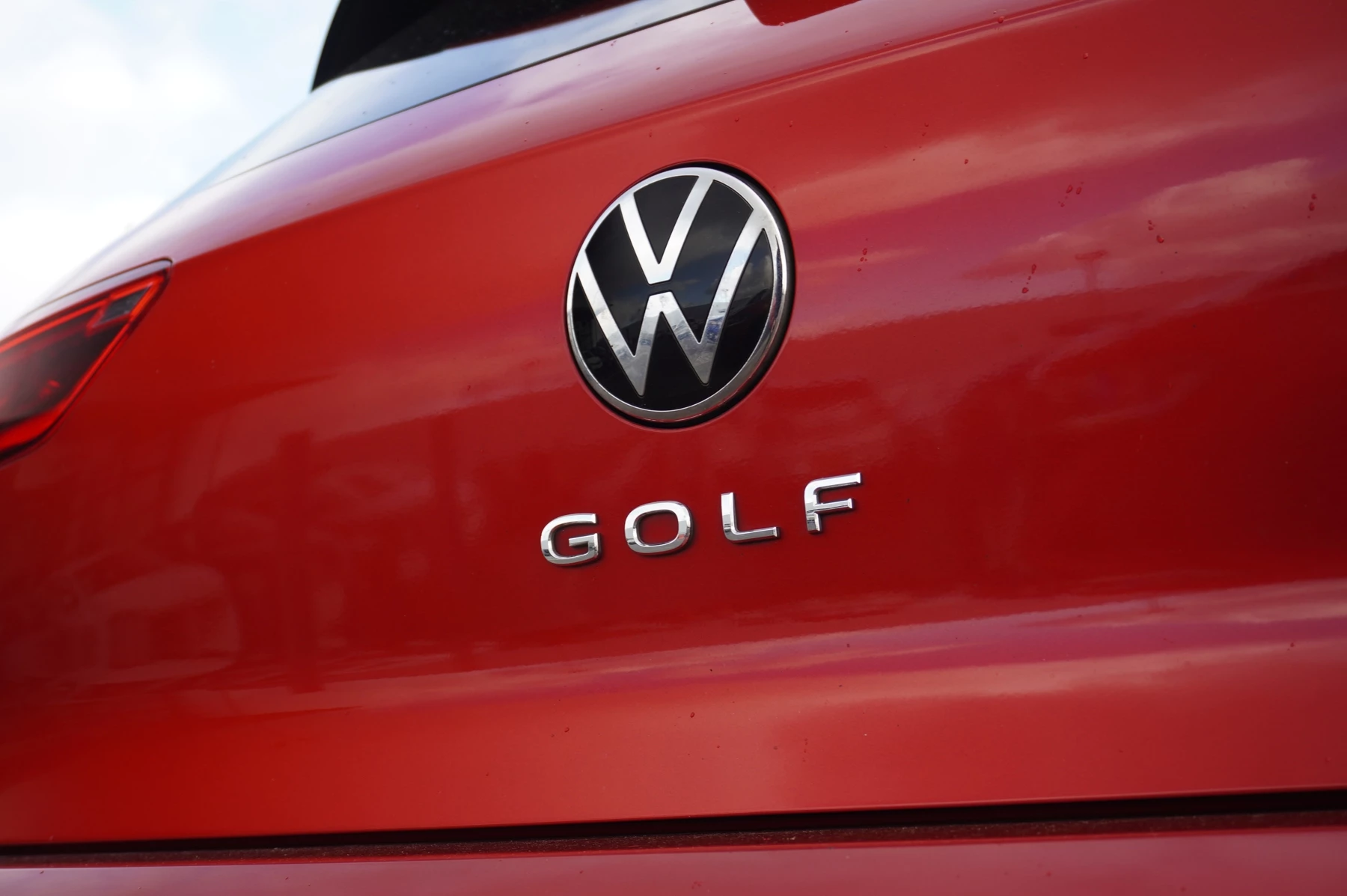 Volkswagen-Golf-image-44