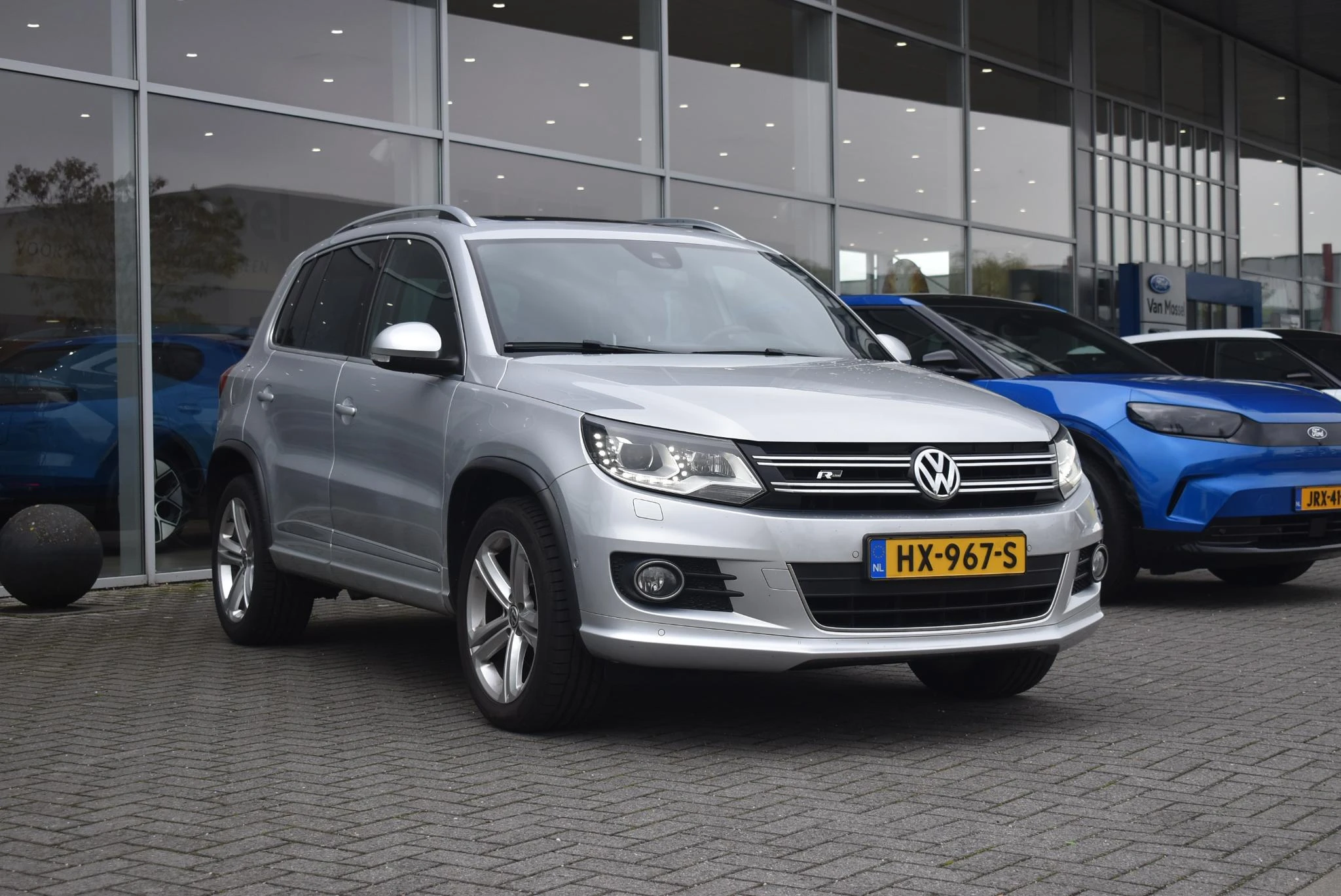 Volkswagen-Tiguan-image-2