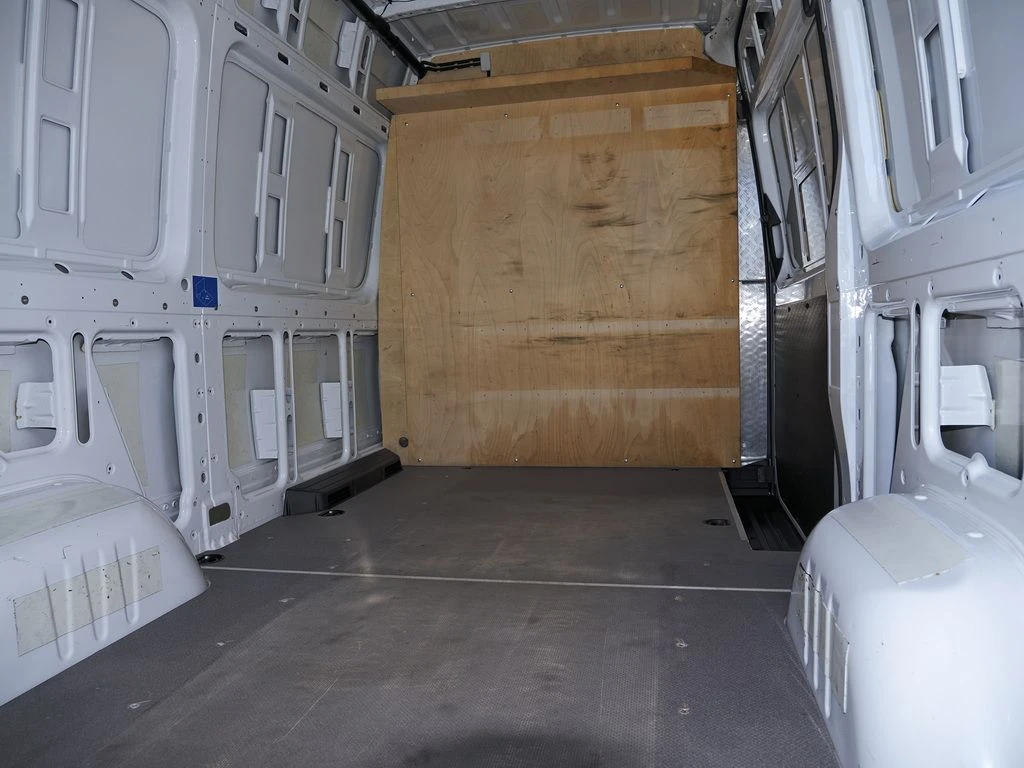 Mercedes-Benz-Sprinter 317-image-13