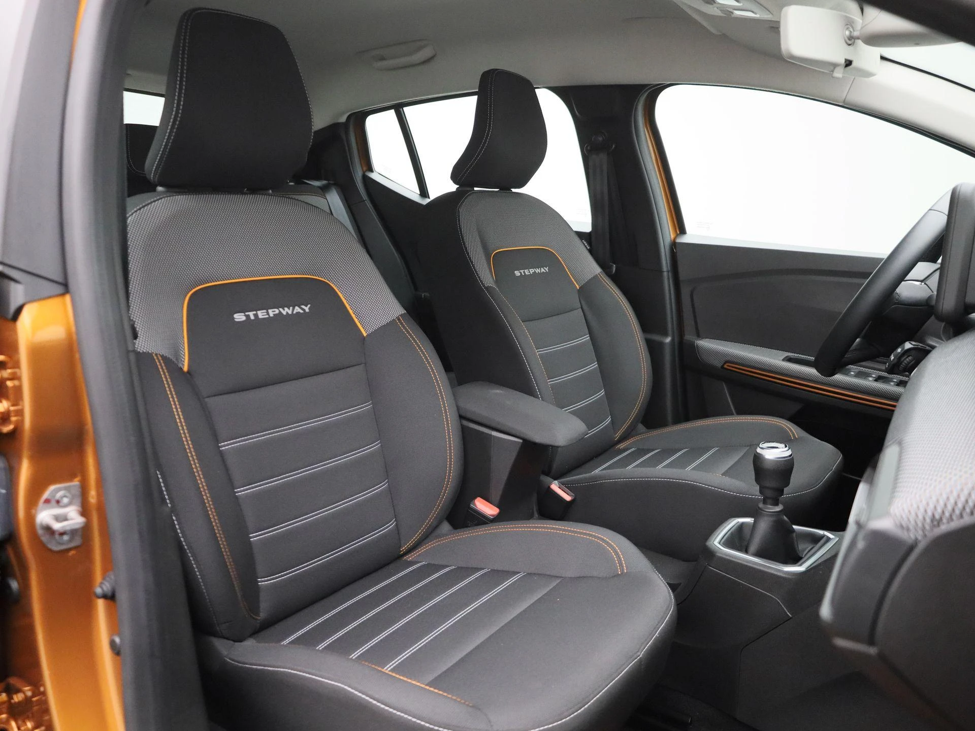 Dacia-Sandero Stepway-image-31