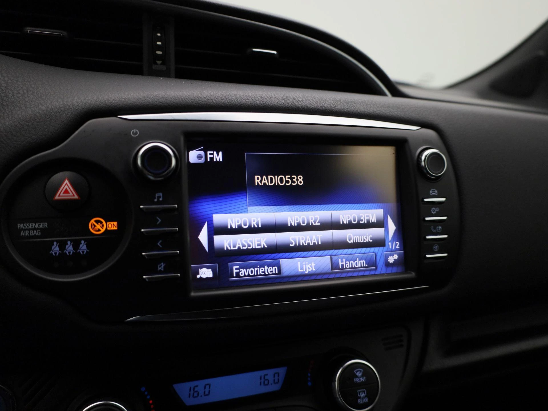 Toyota-Yaris-image-16