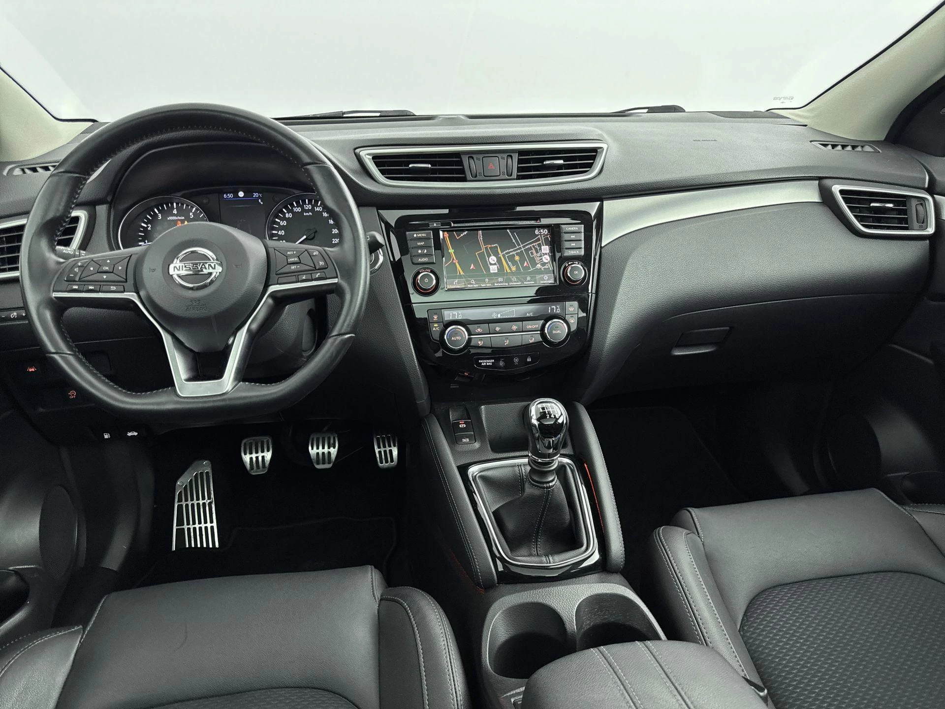 Nissan QASHQAI 1.3 DIG-T Tekna 140PK