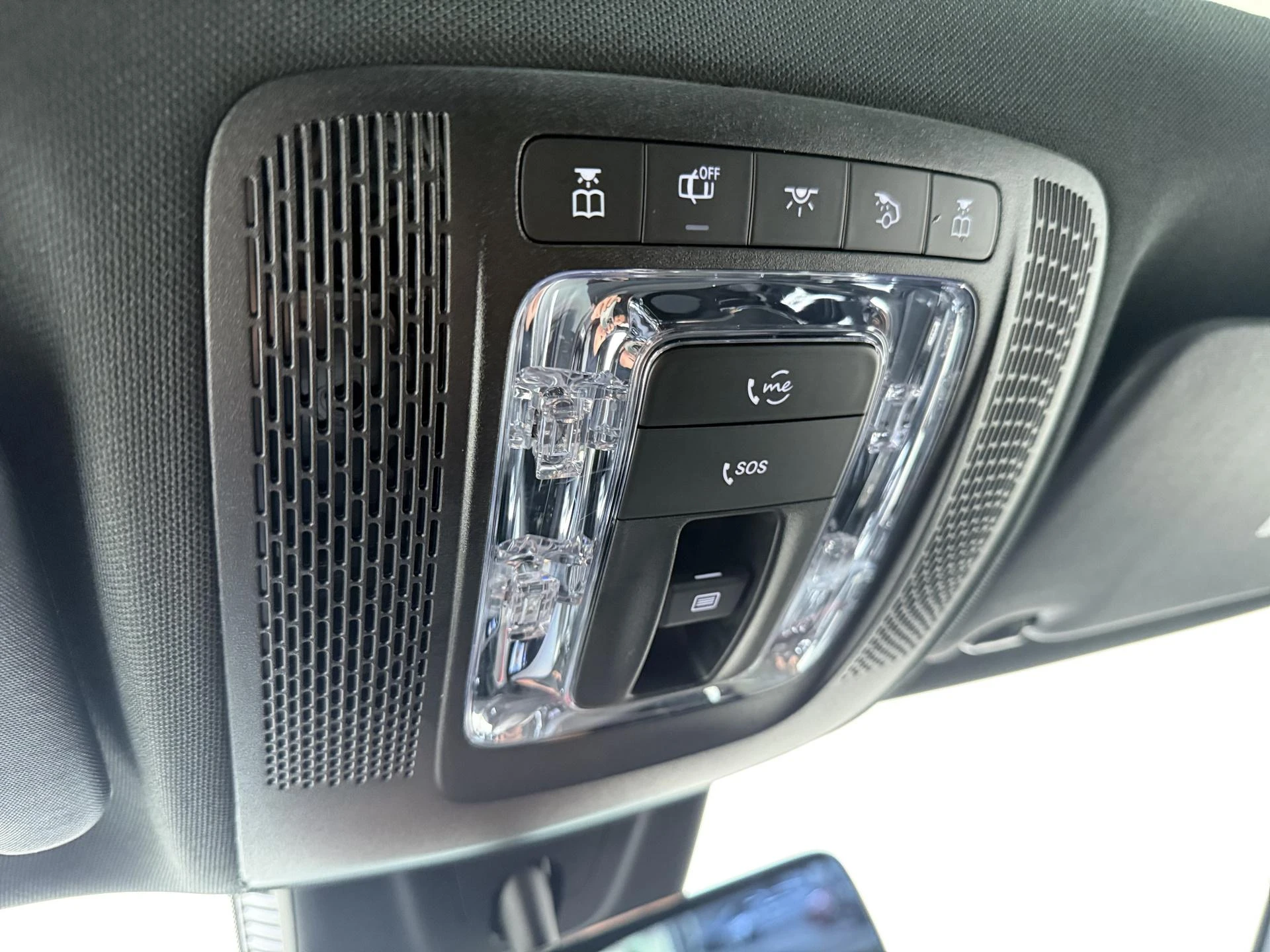 Mercedes-Benz-EQA-image-22