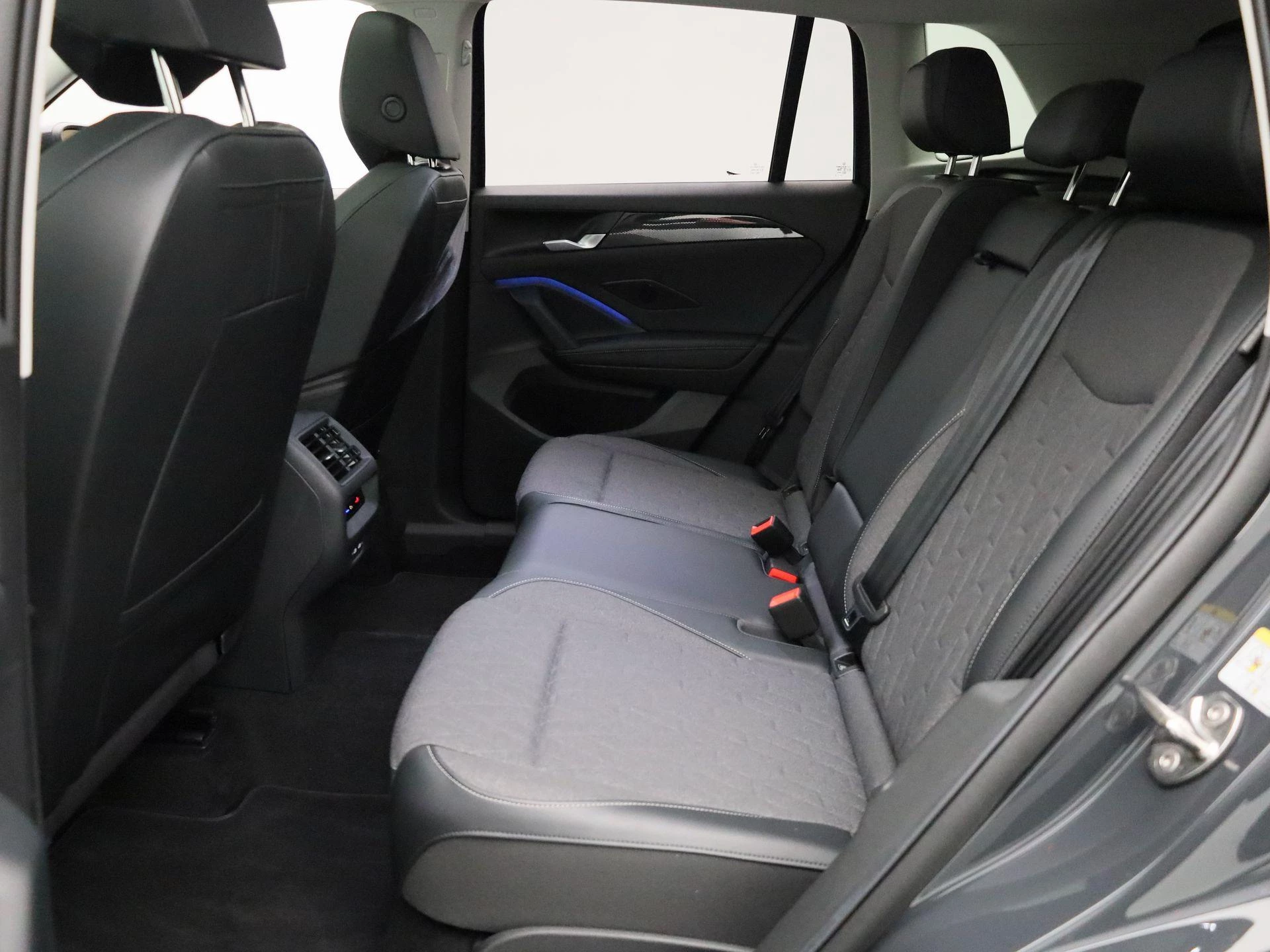 Volkswagen-Tiguan-image-11