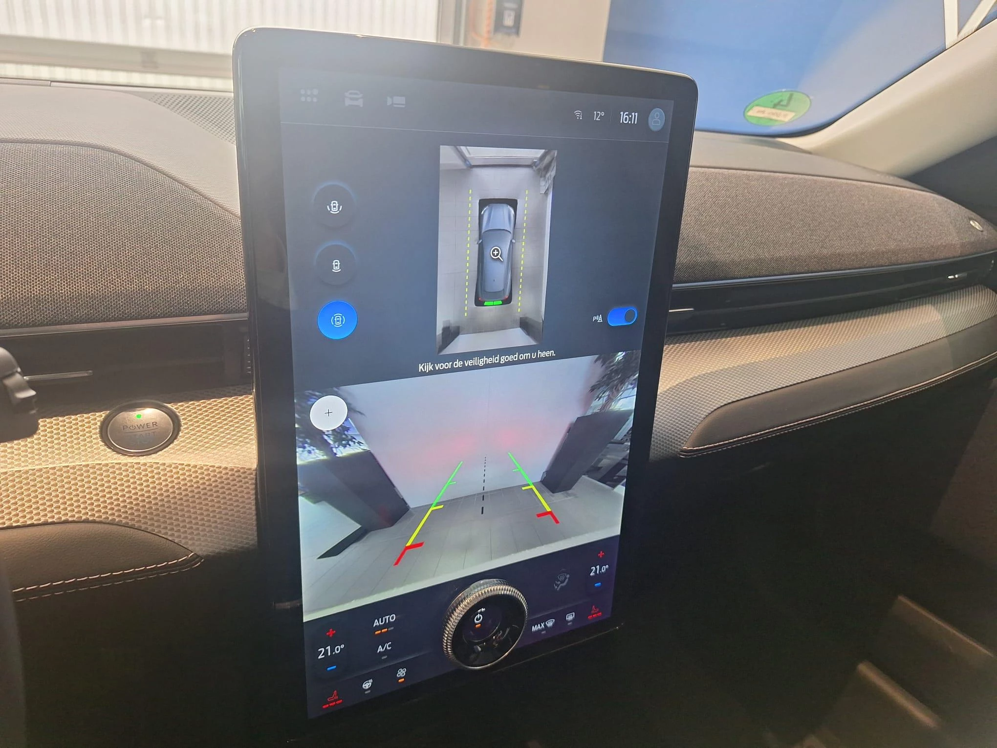 Ford-Mustang Mach-E-image-28