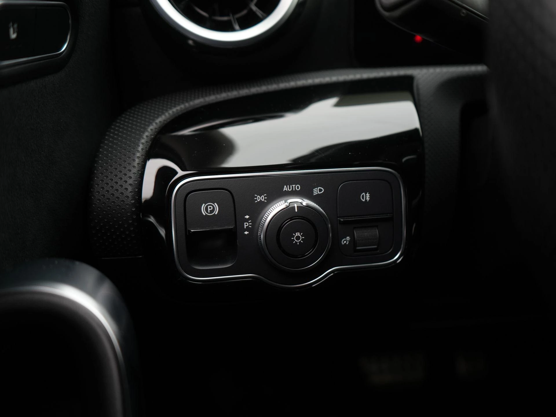 Mercedes-Benz-A-Klasse-image-30