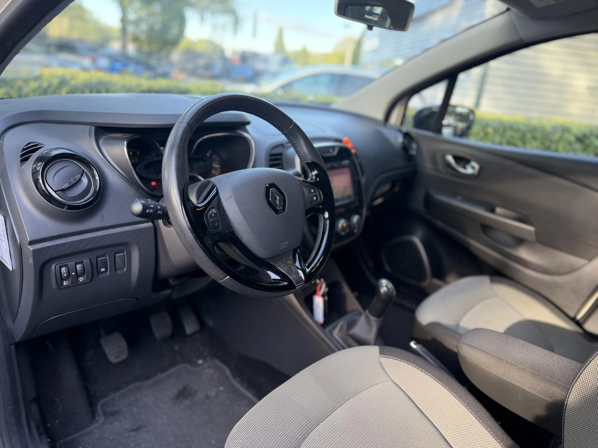 Renault-Captur-image-3