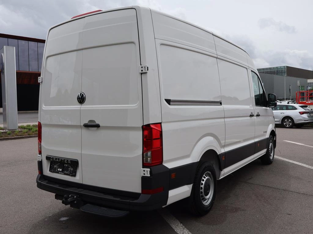 Volkswagen-Crafter-image-1
