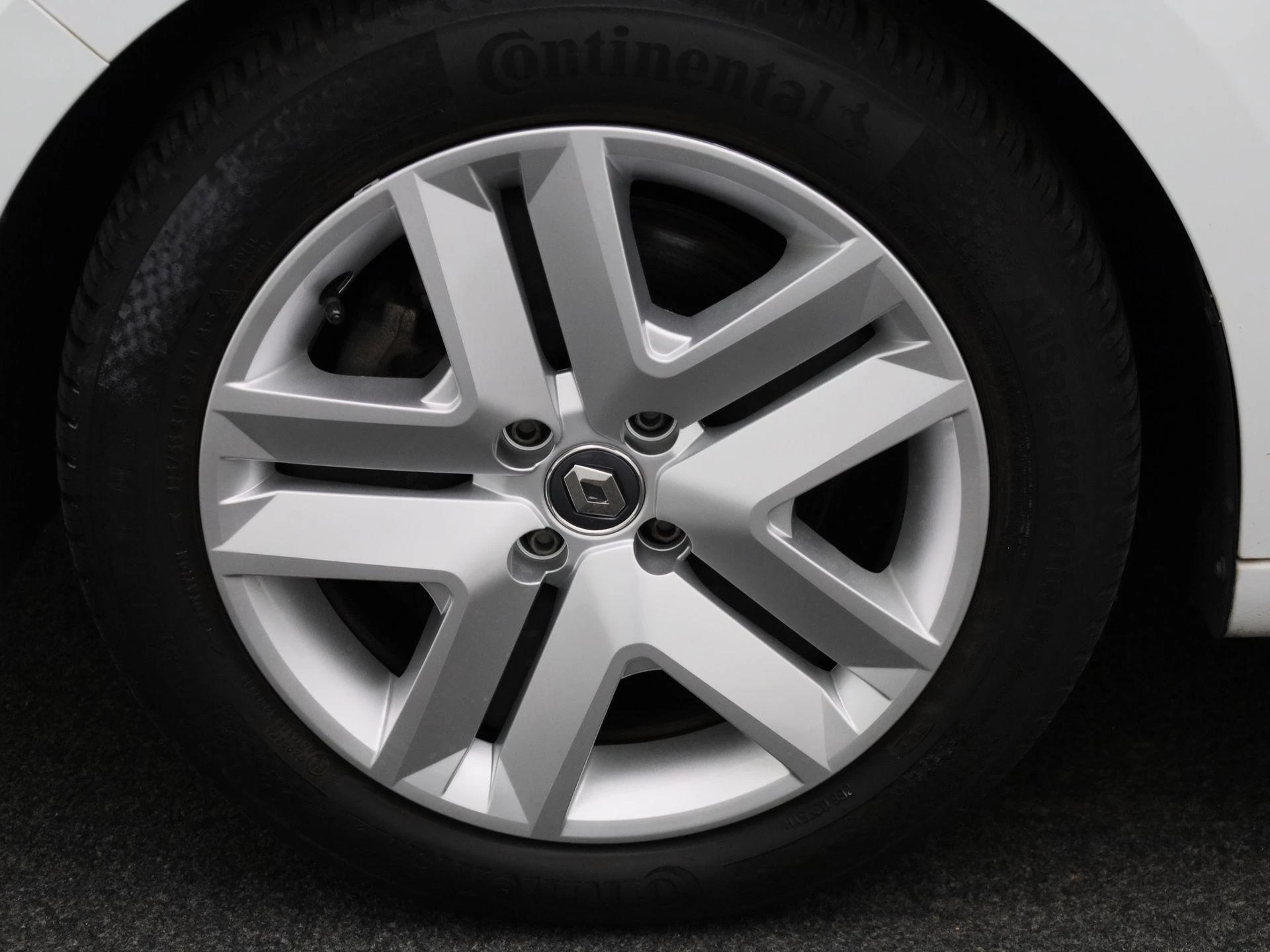 Renault-Clio-image-11