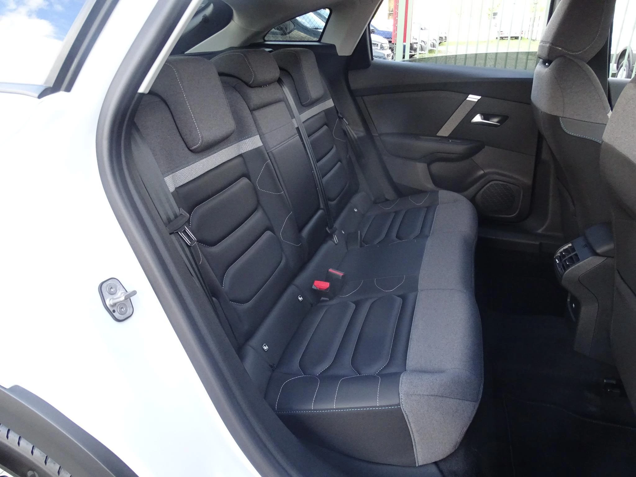 Citroën C4 Hybrid 145 ch Automatic MAX