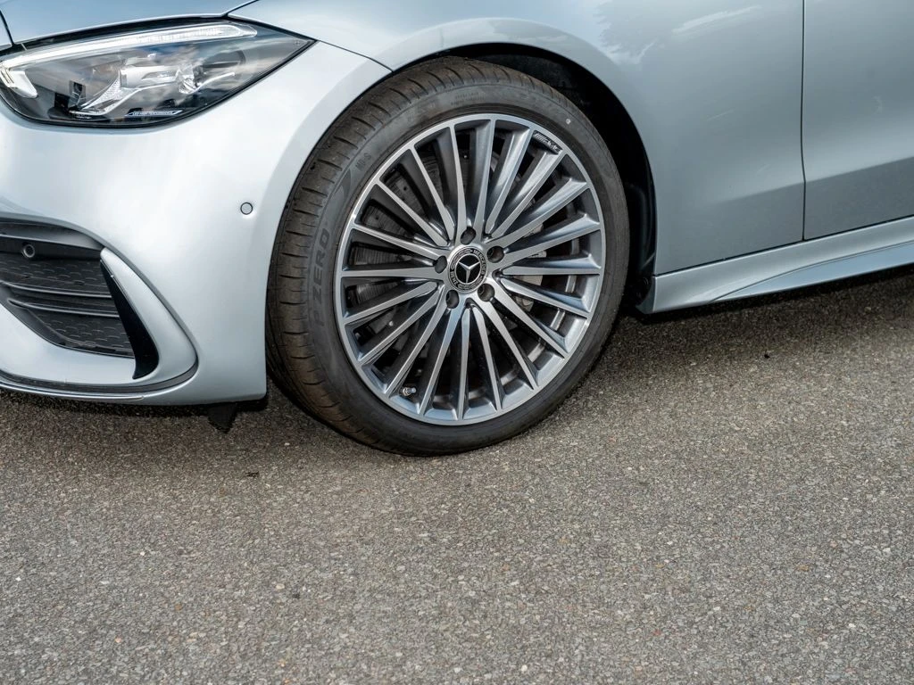 Mercedes-Benz-C-Klasse 180-image-6