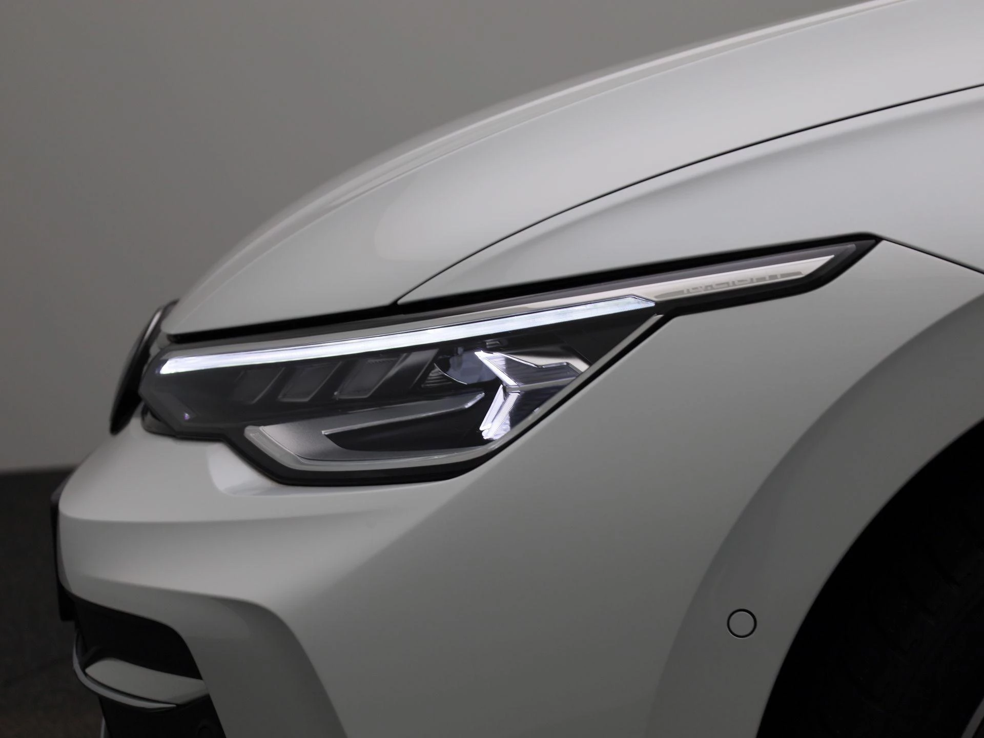 Volkswagen-Golf-image-14