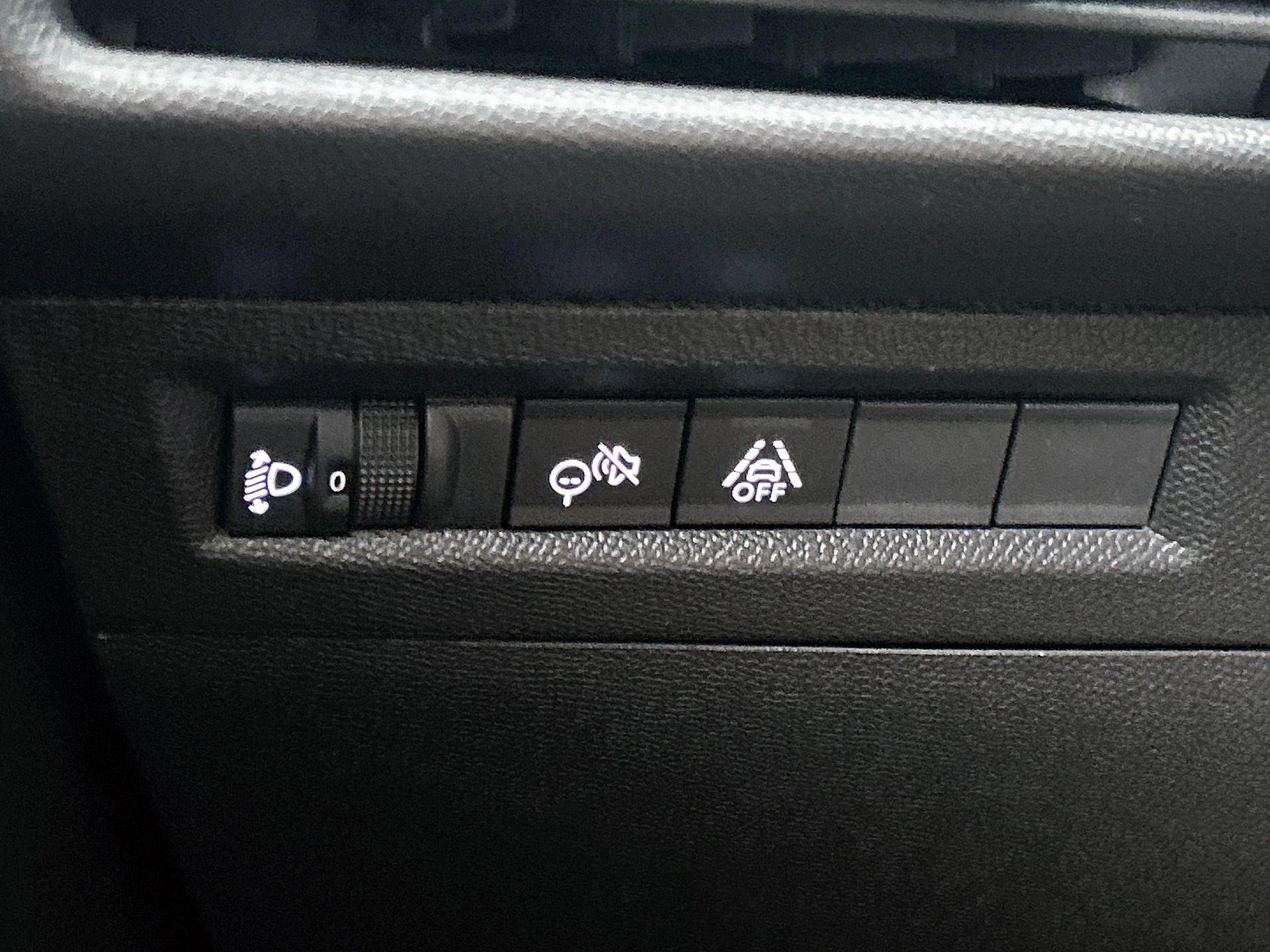Opel-Frontera-image-15