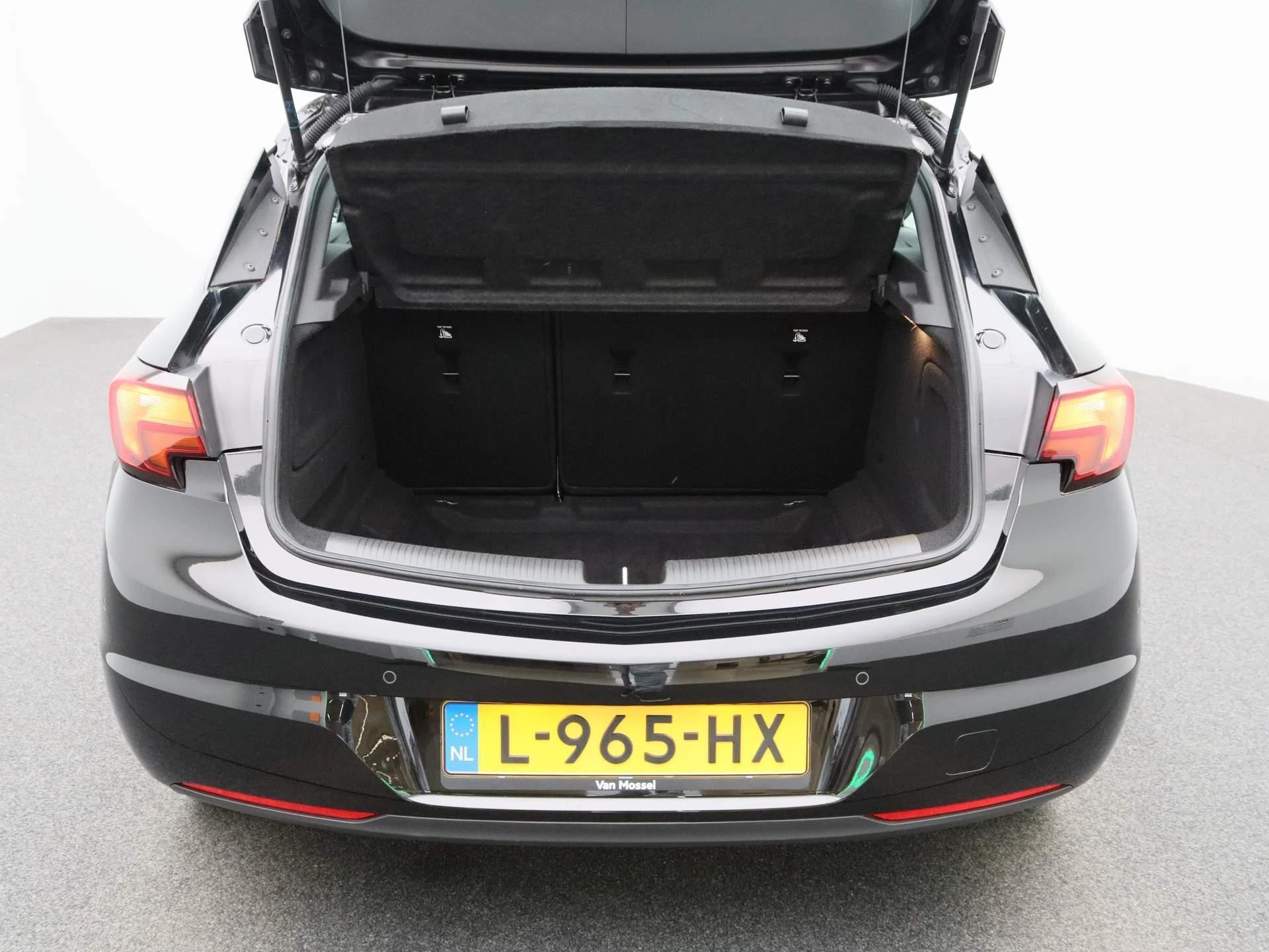 Opel-Astra-image-13