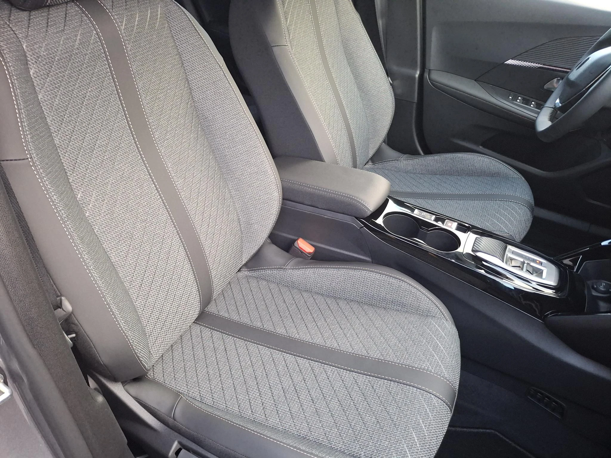 Peugeot-2008-image-29