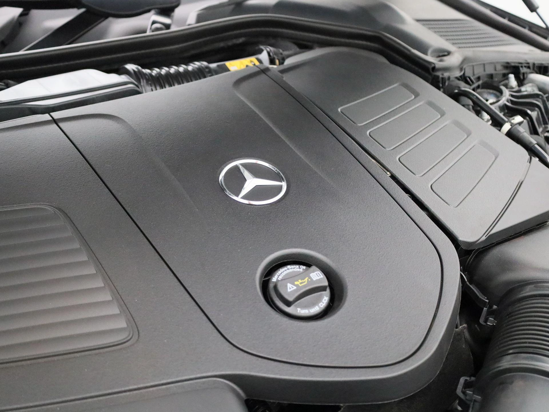 Mercedes-Benz-C-Klasse-image-52