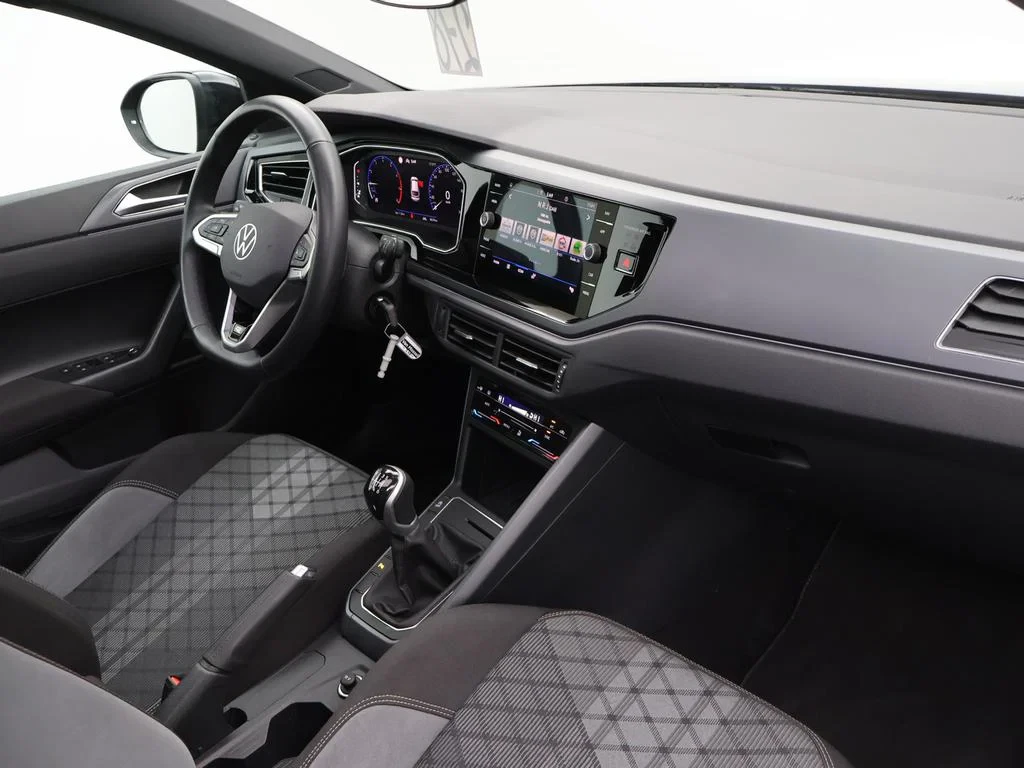 Volkswagen-Taigo-image-2