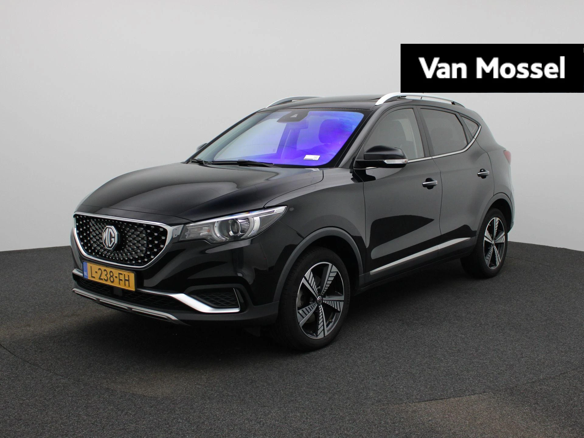 MG-ZS EV-image-0