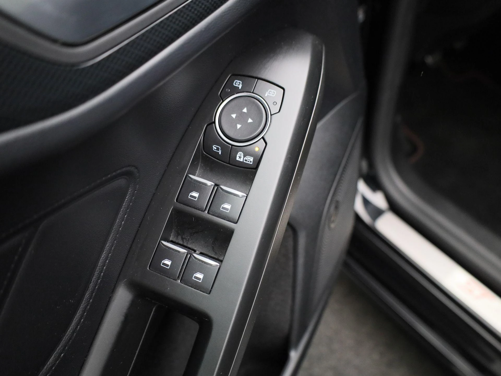 Ford Focus Wagon 1.0 EcoBoost Hybrid ST Line X Business