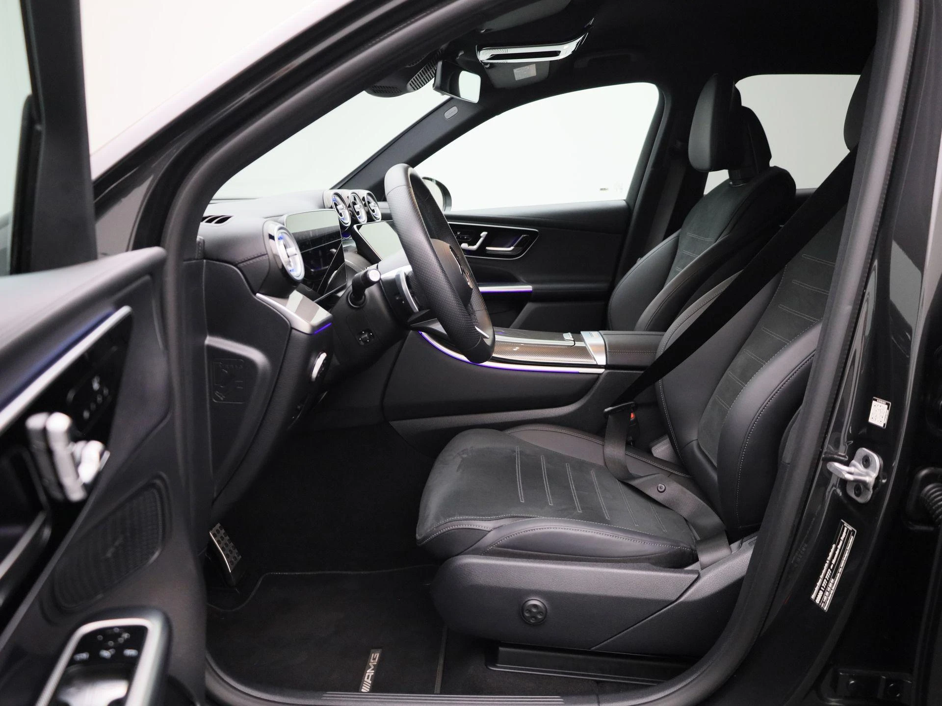 Mercedes-Benz-GLC-image-9