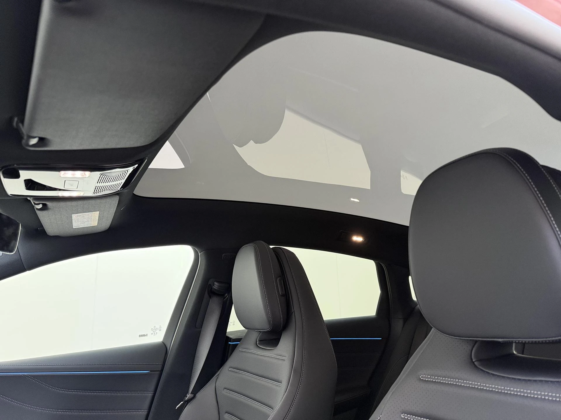 Mercedes-Benz-C-Klasse-image-26