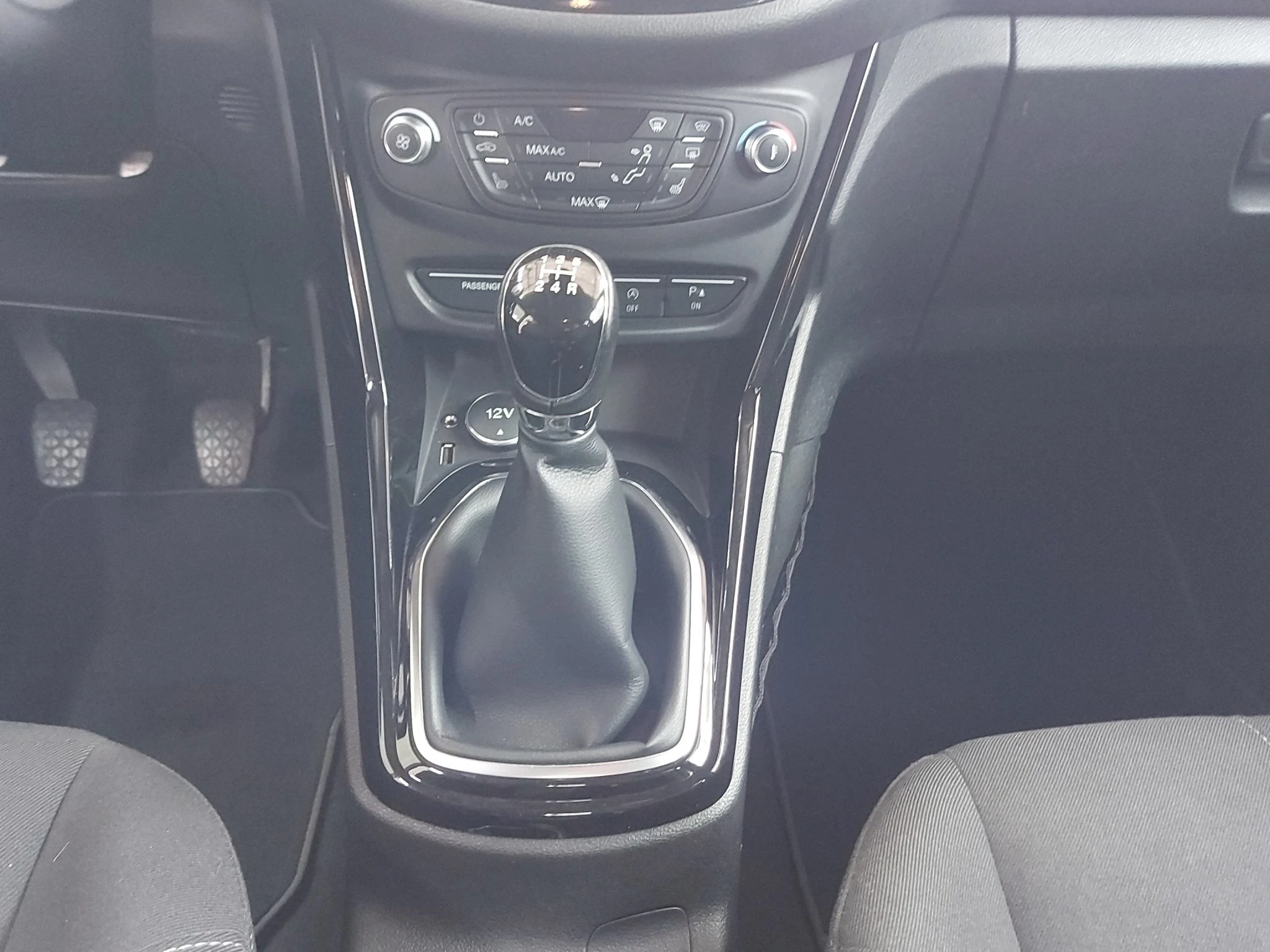 Ford-B-MAX-image-13