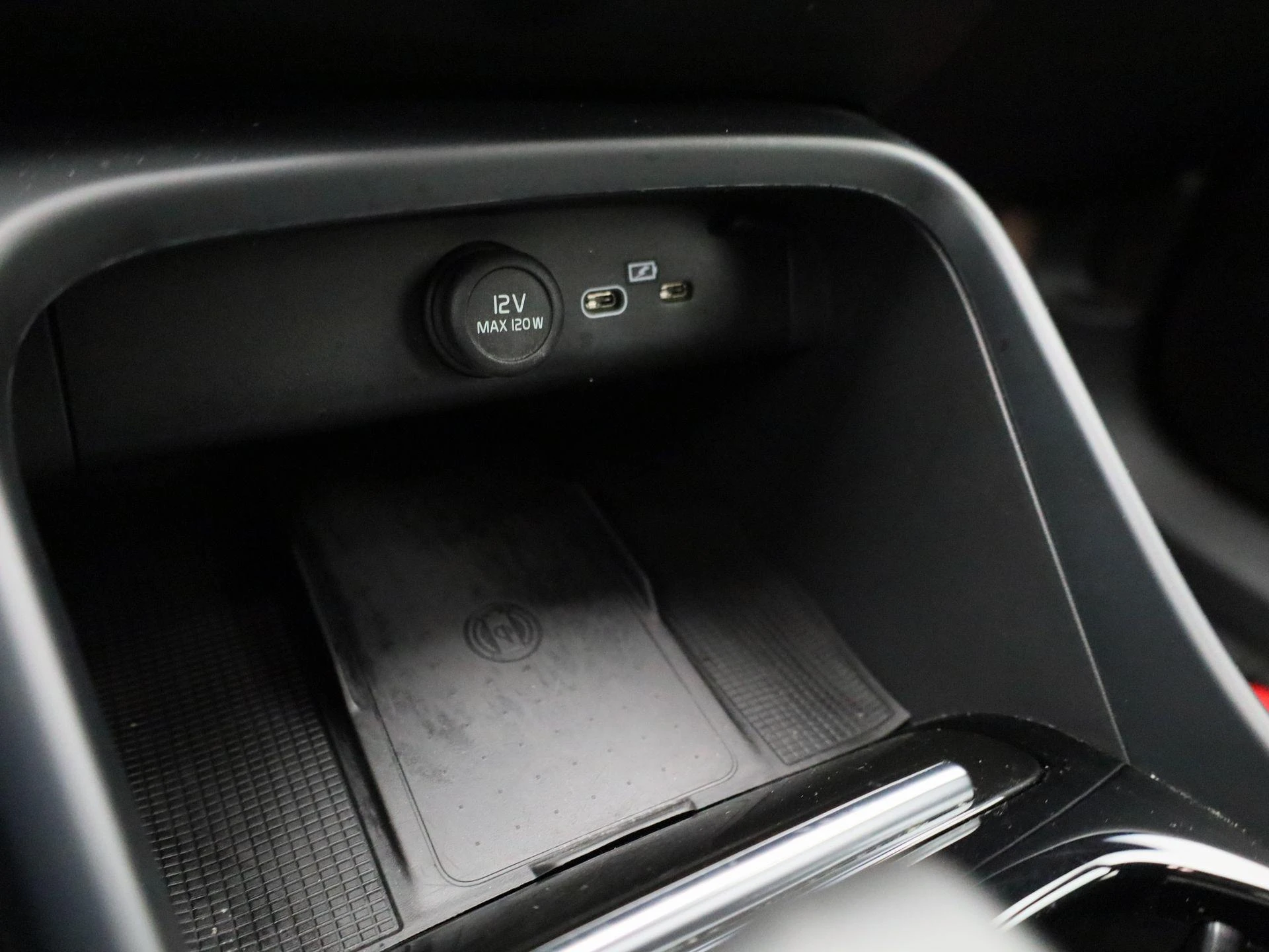 Volvo-XC40-image-21