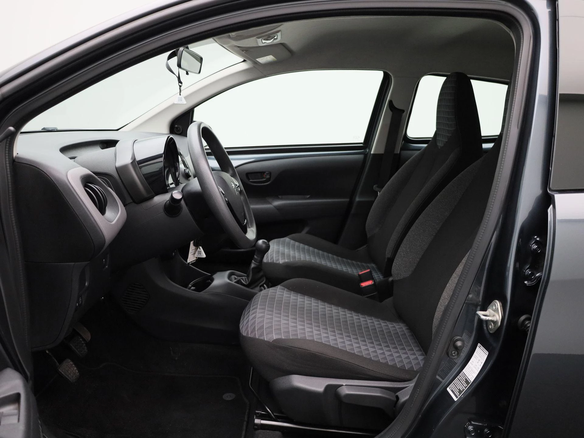 Peugeot-108-image-8