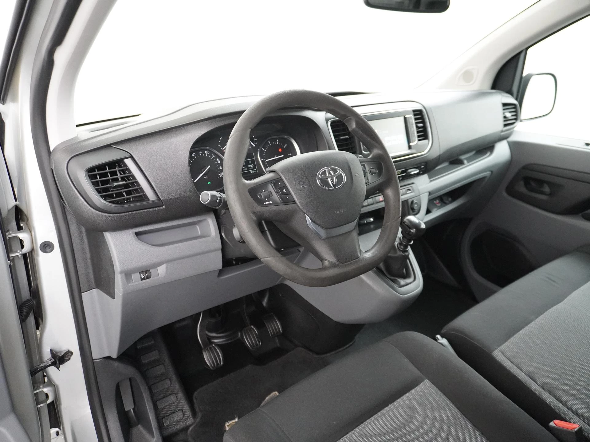 Toyota-ProAce-image-5