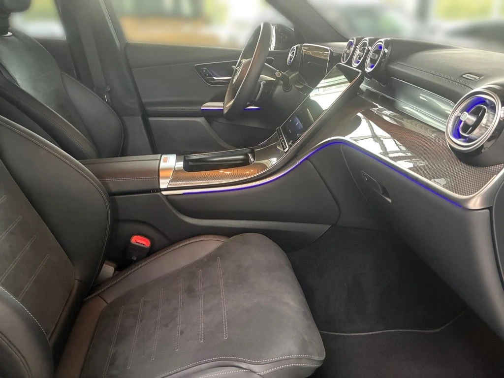 Mercedes-Benz-GLC 300 d-image-15