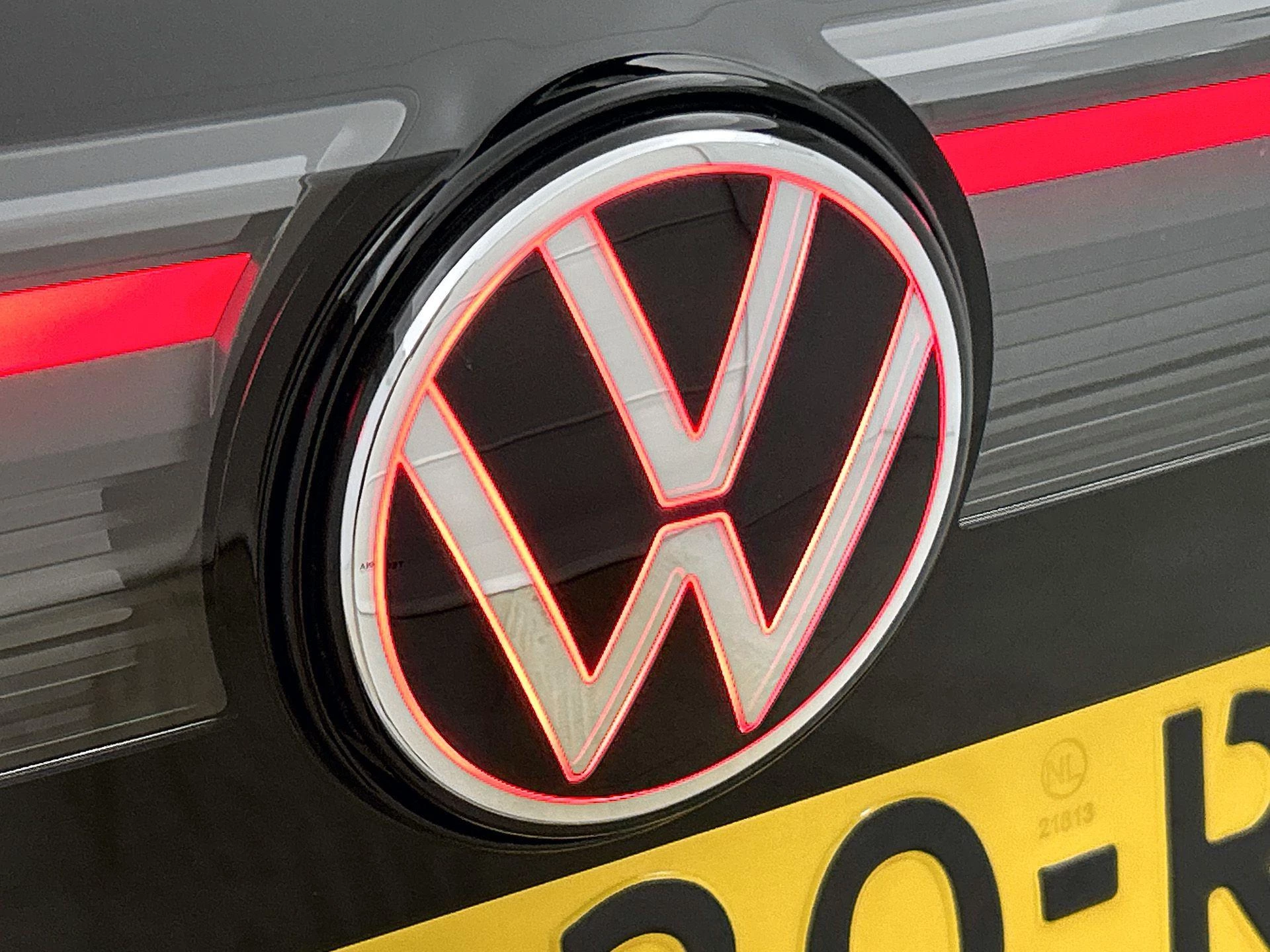 Volkswagen-Tiguan-image-31