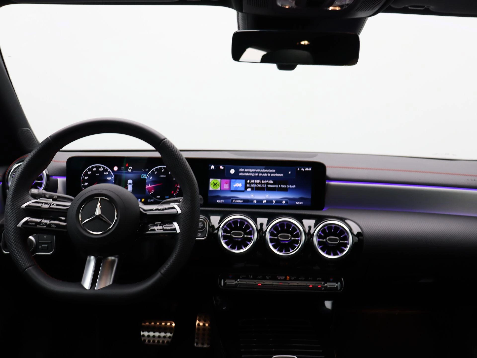 Mercedes-Benz CLA 180 Star Edition Shooting Brake + PANORAMISCH DAK + MULTIBEAM LED +