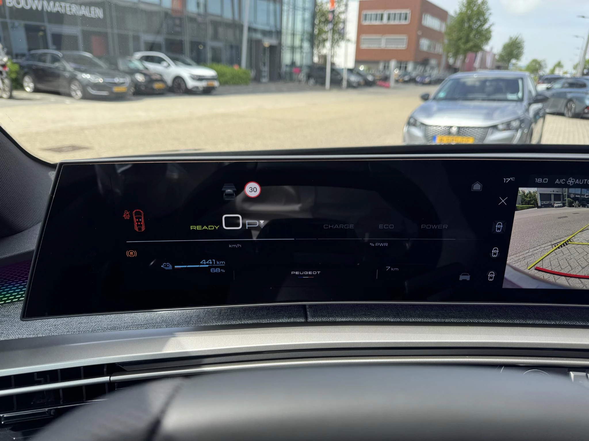 Peugeot e-3008 GT Long Range 230 97 kWh