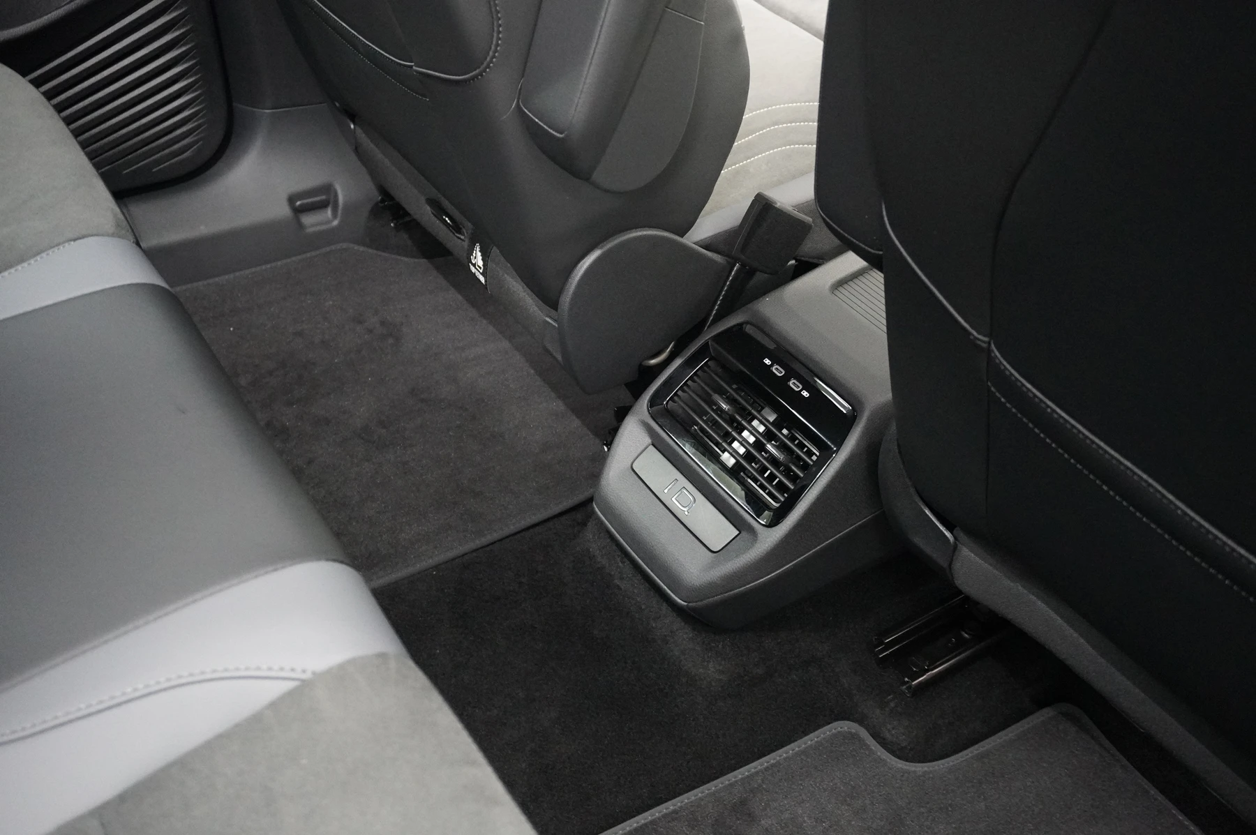 Volkswagen-ID.4-image-11