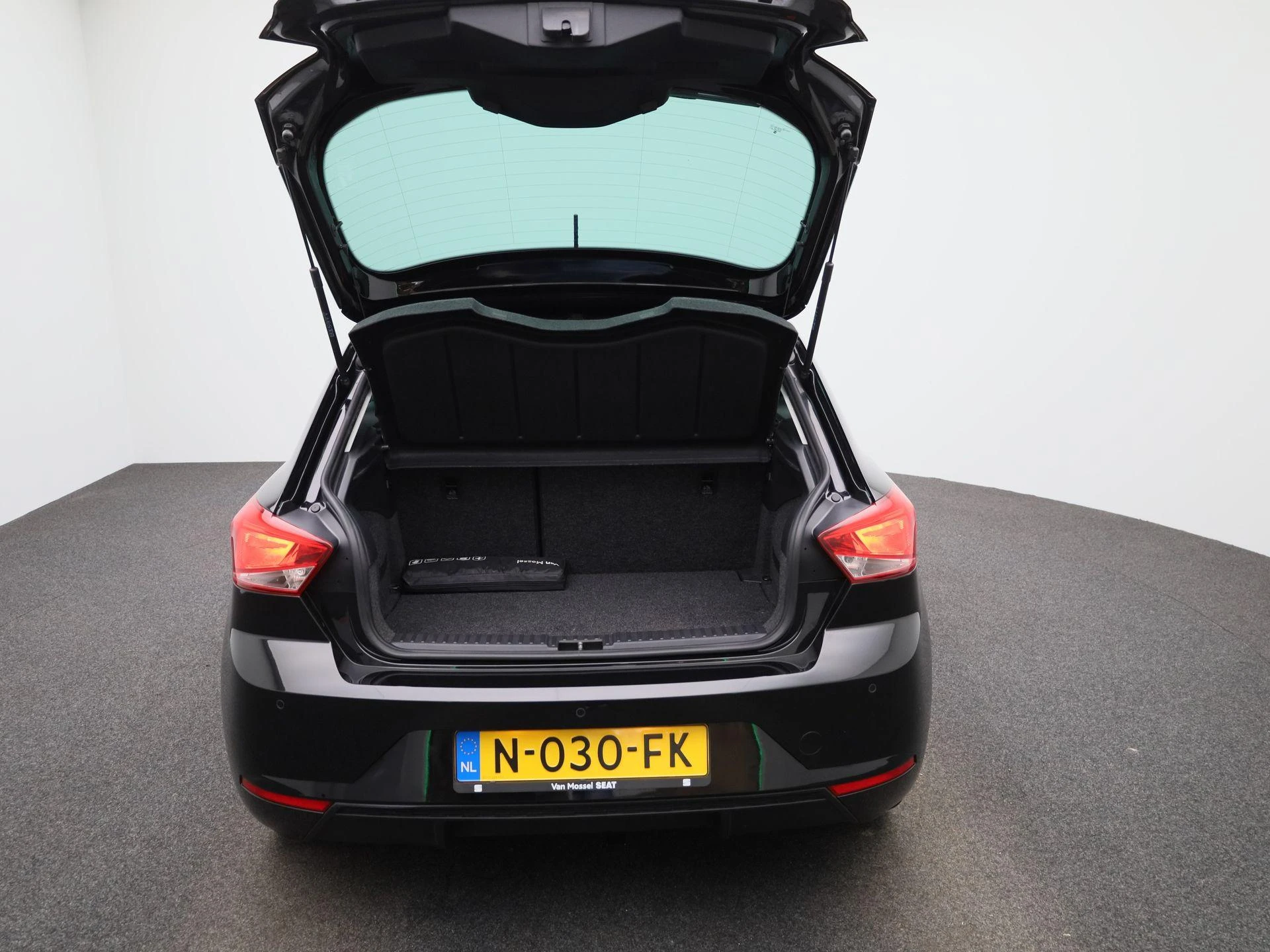 SEAT-Ibiza-image-10