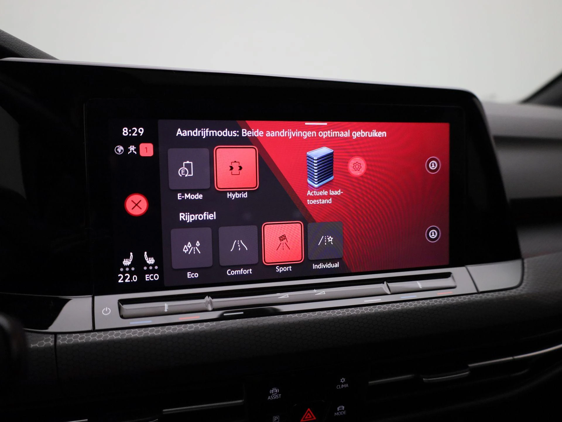 Volkswagen-Golf-image-28