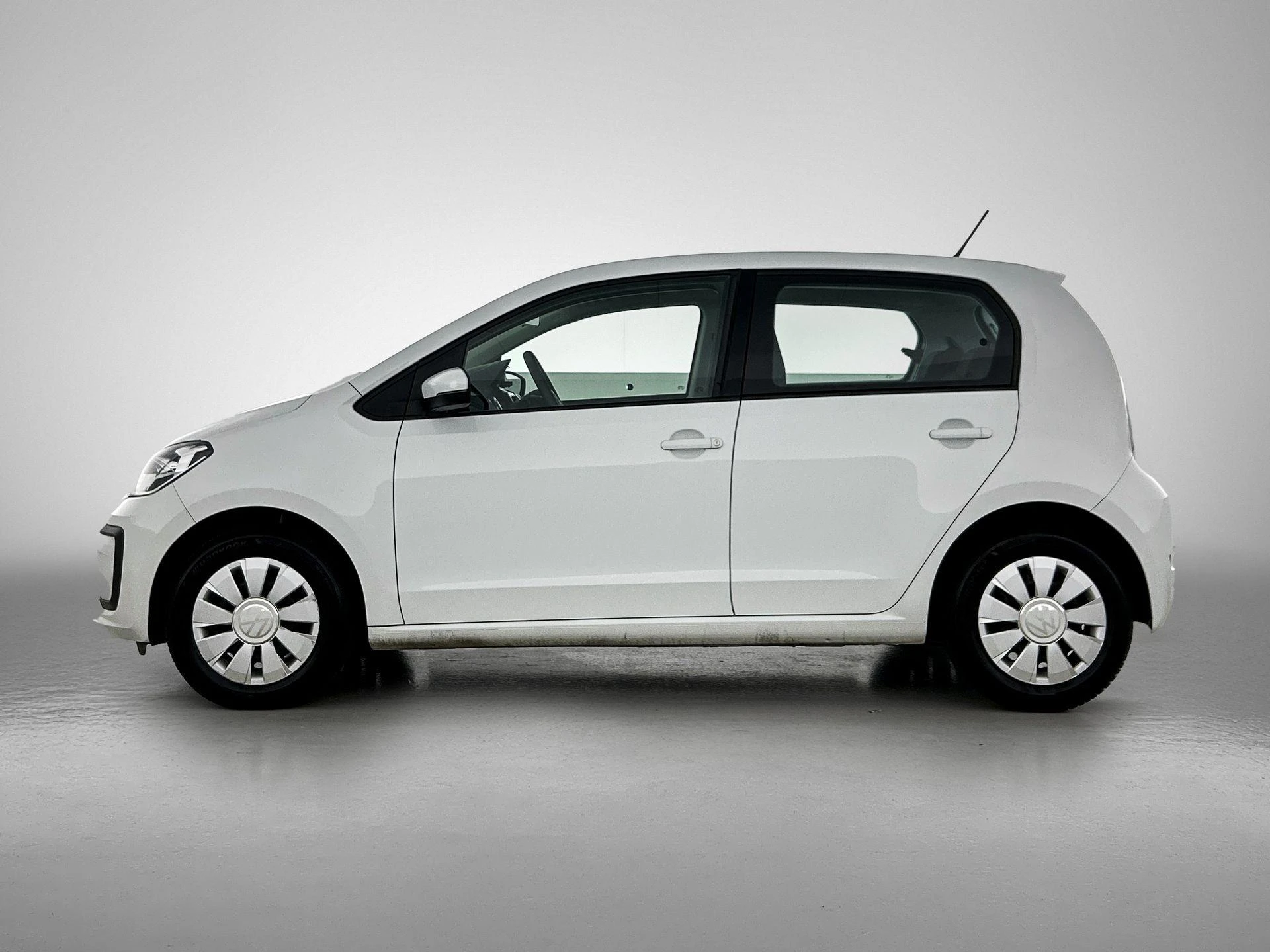 Volkswagen-up!-image-1