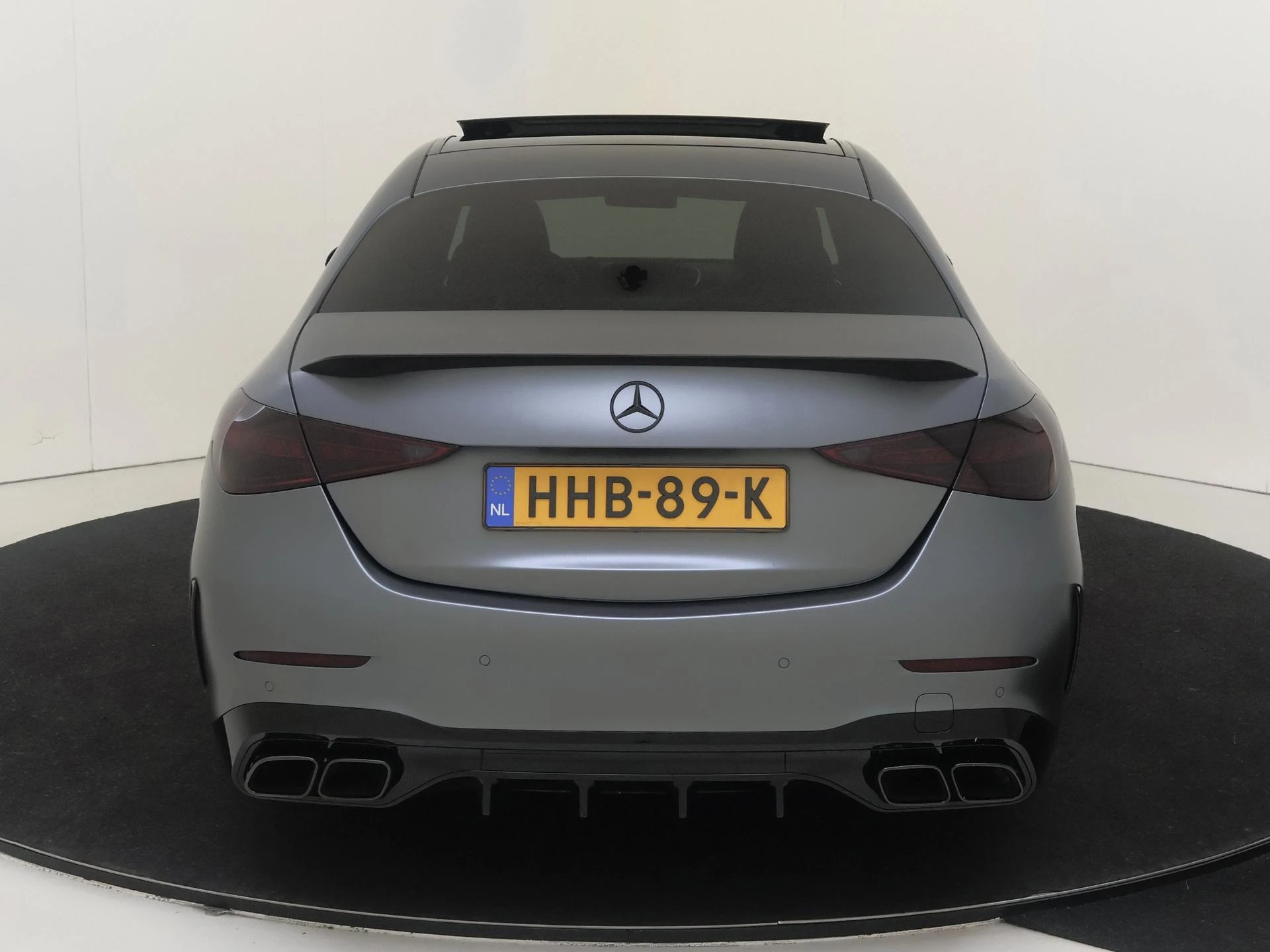 Mercedes-Benz-C-Klasse-image-7