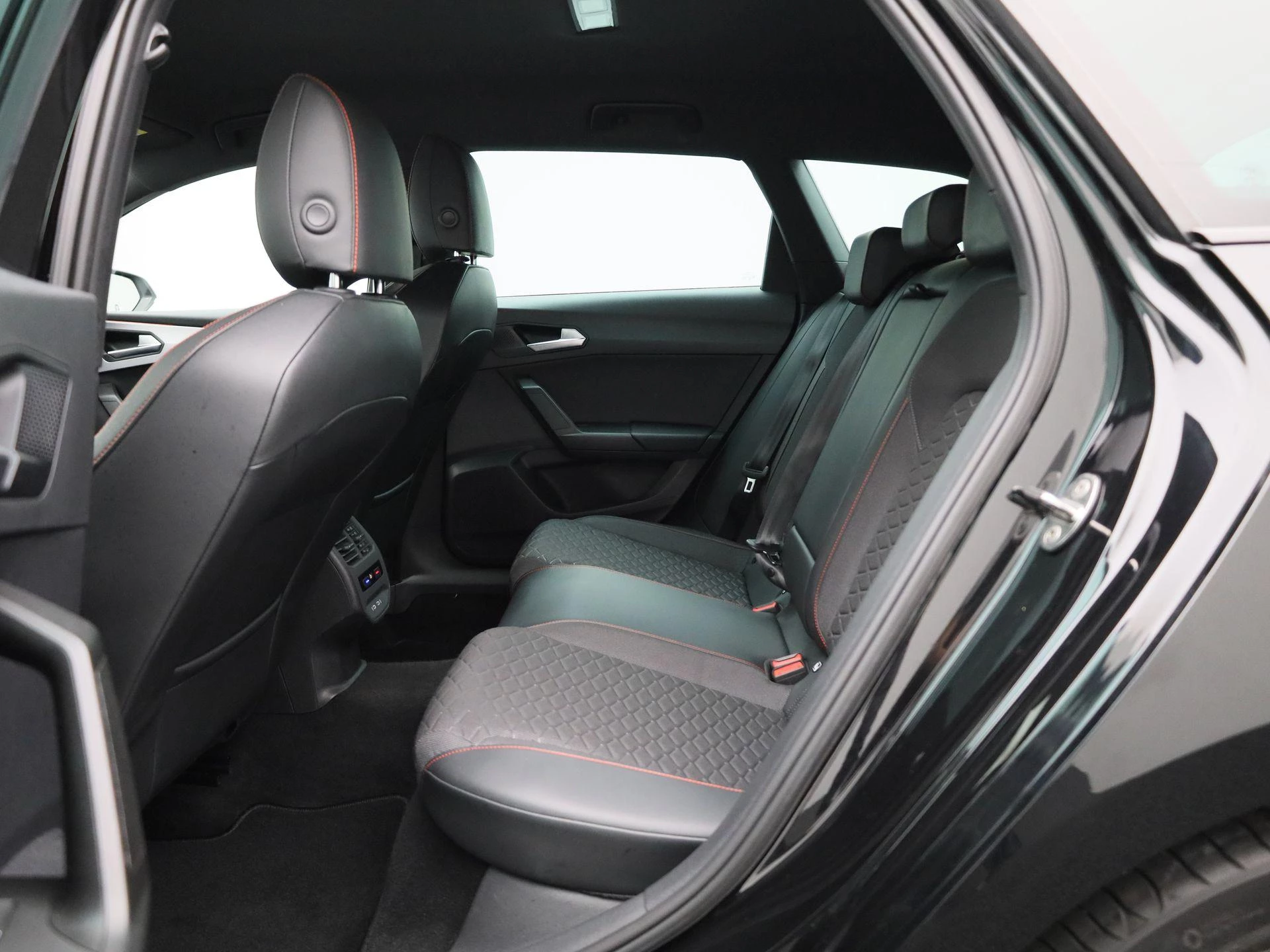 SEAT-Leon-image-11