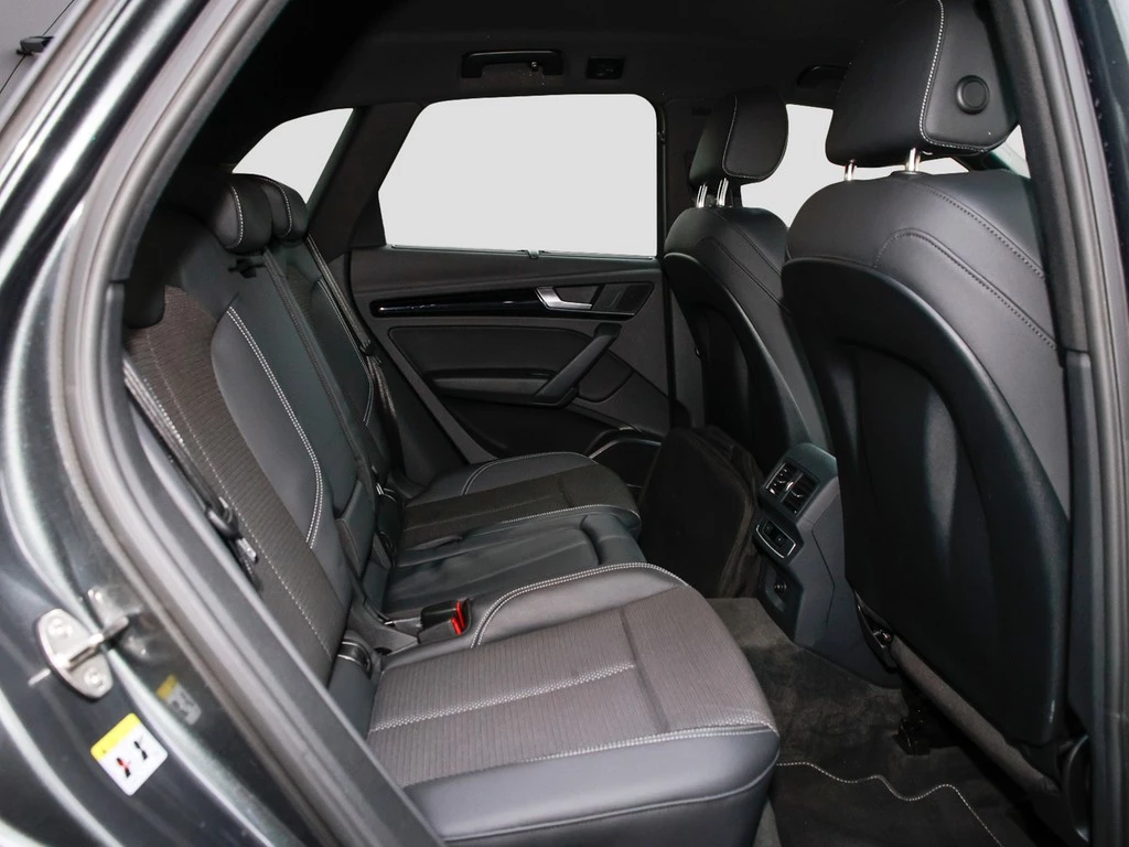 Audi Q5 55 TFSIe S line Matrix AHK B&O Business