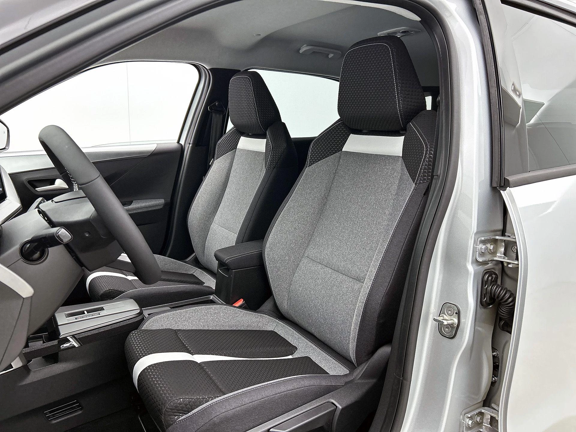 Opel-Frontera-image-36