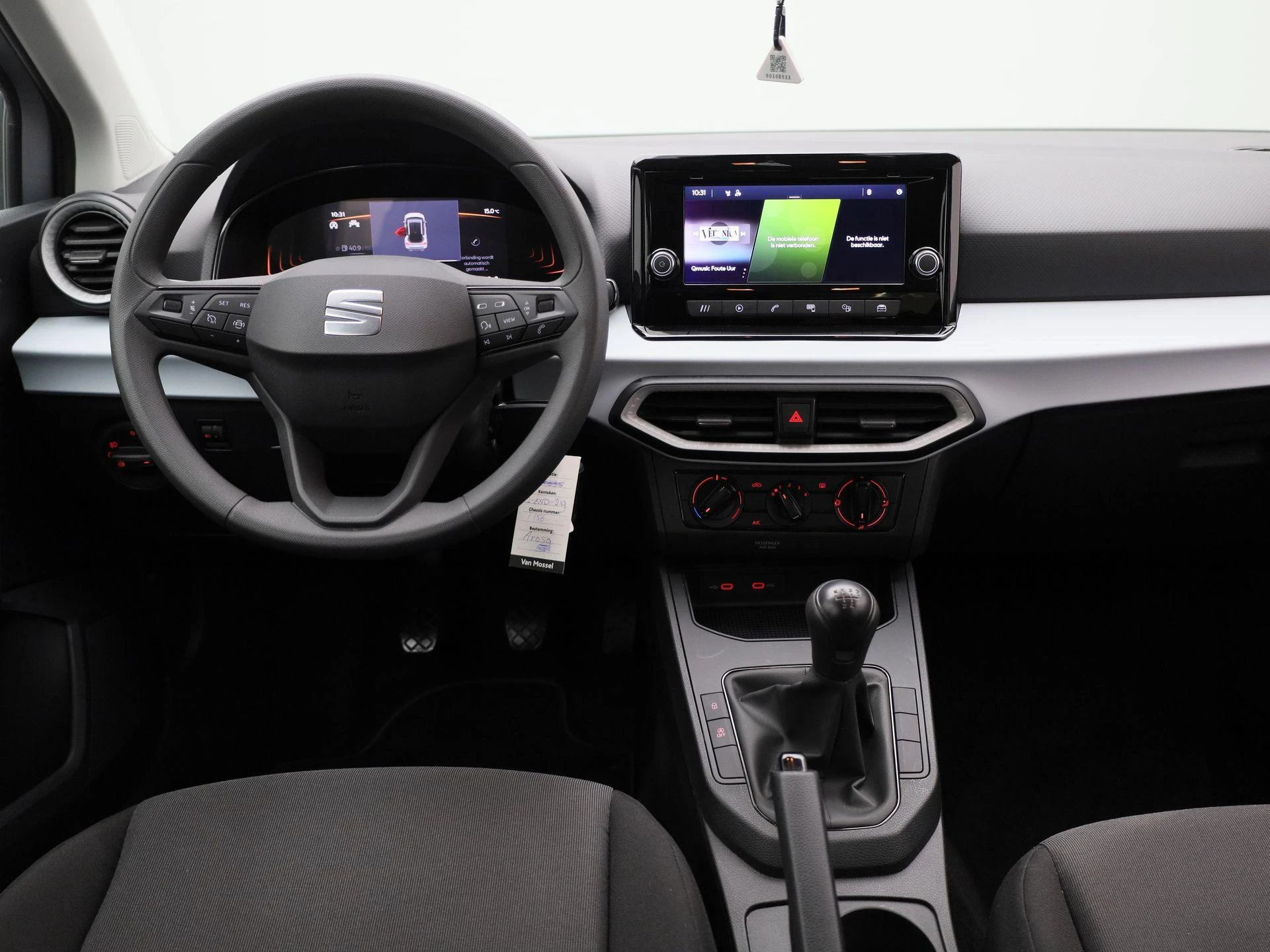 SEAT-Arona-image-6